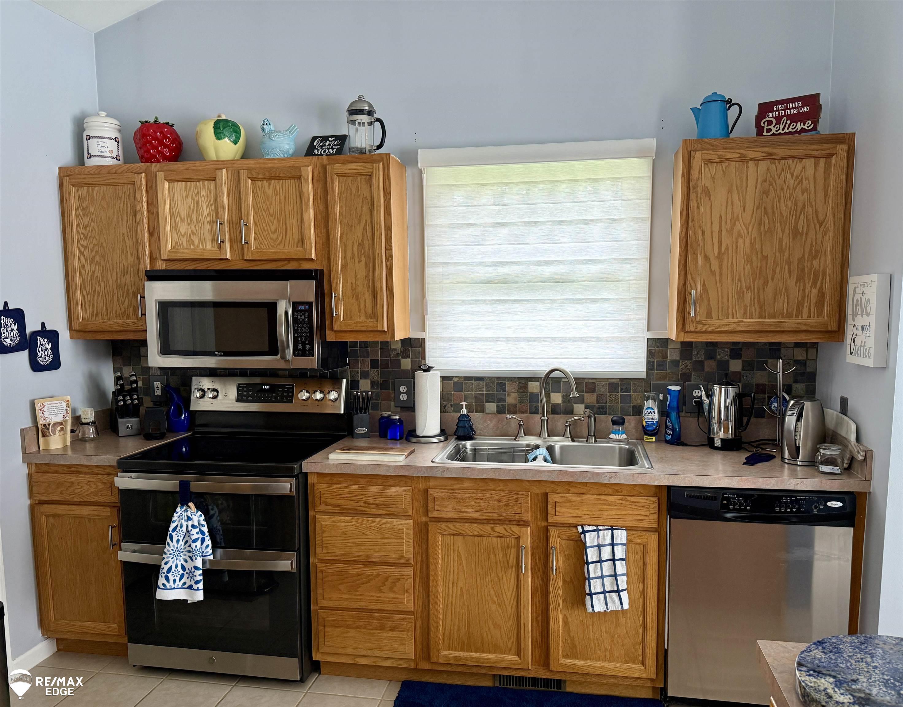 2131 Carriage Hill Circle photo 8