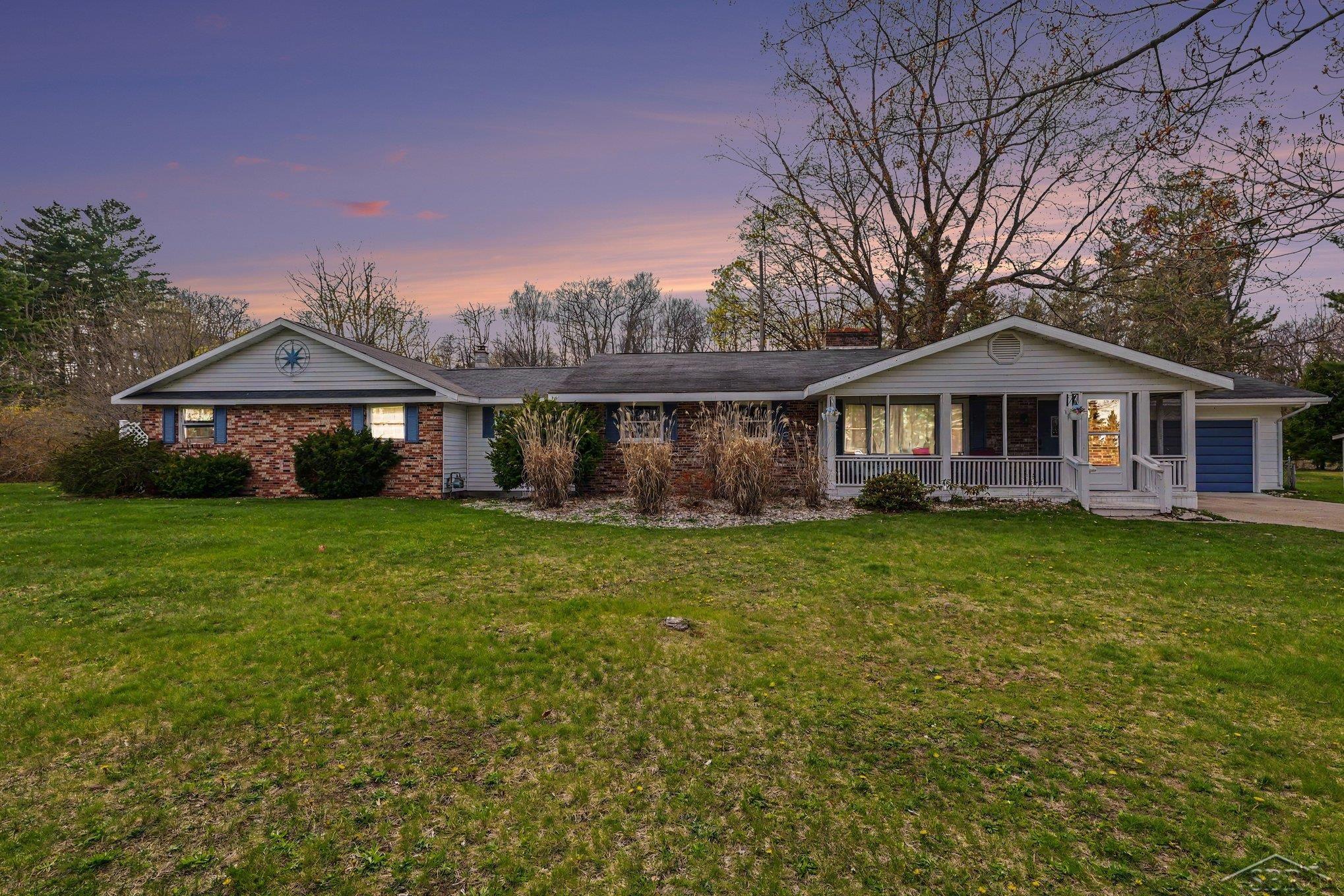 1596 Douglas Drive, Tawas City, MI, 48763