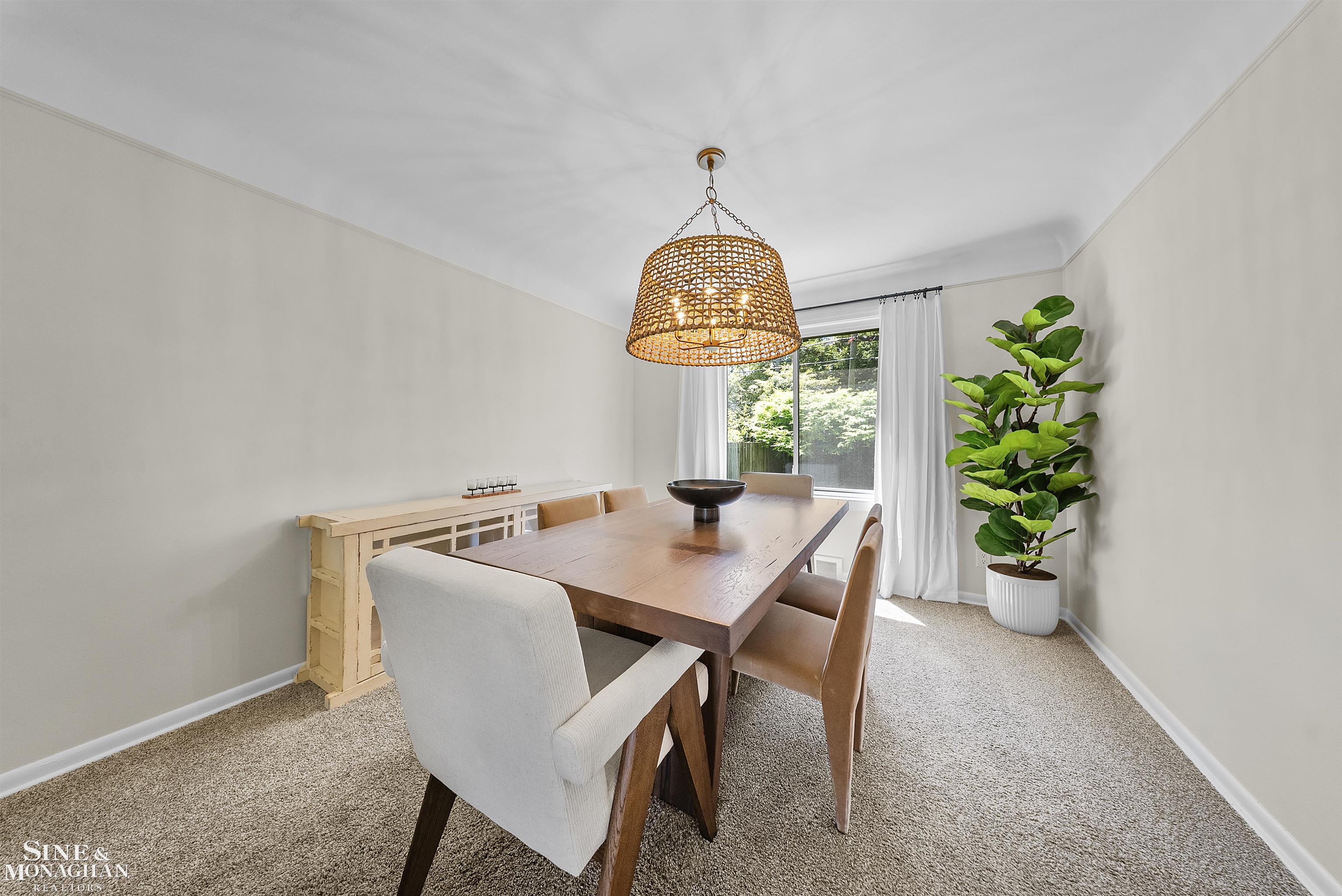 641 Blairmoor Court, Grosse Pointe Woods, MI, 48236