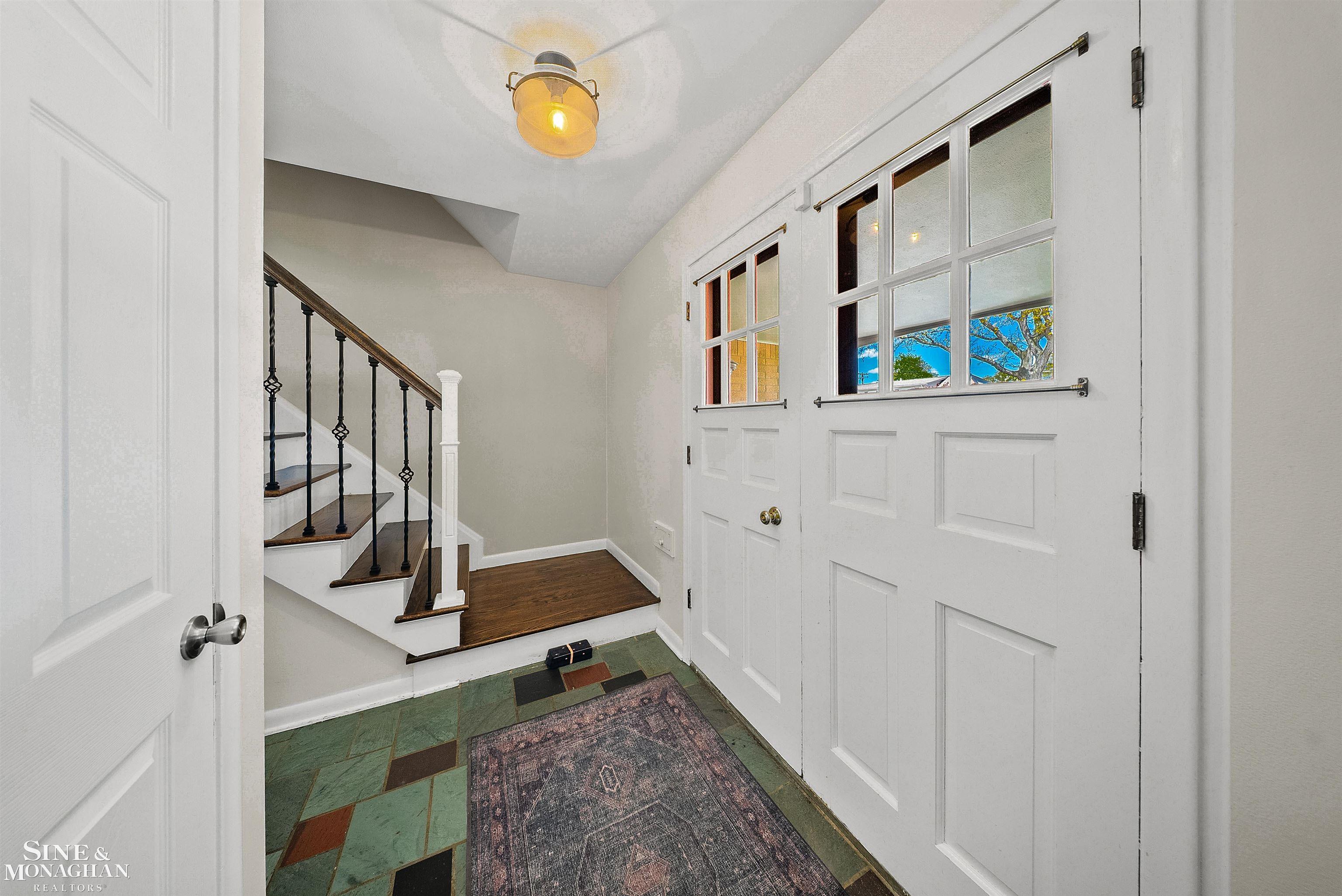 641 Blairmoor Court, Grosse Pointe Woods, MI, 48236