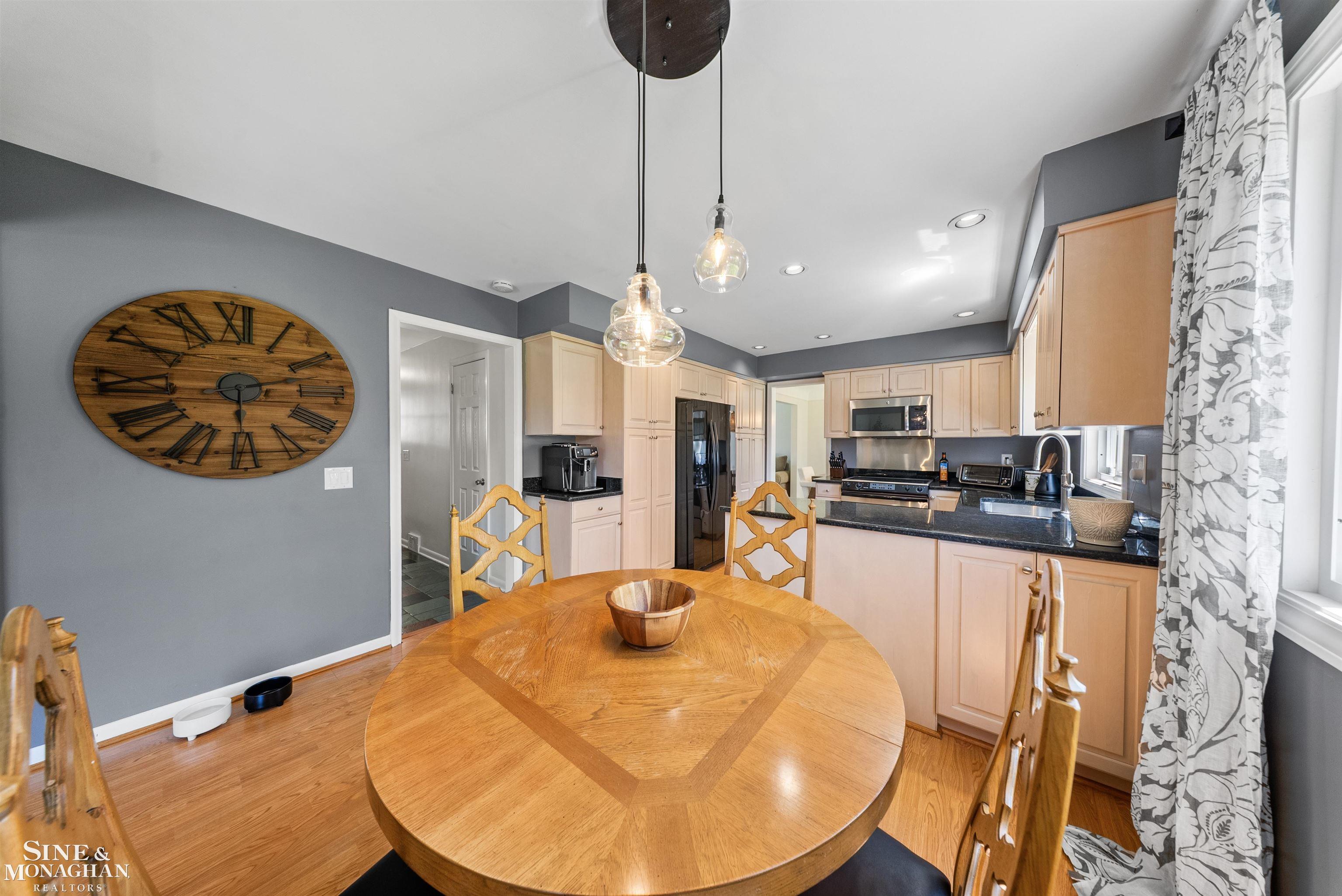 641 Blairmoor Court, Grosse Pointe Woods, MI, 48236