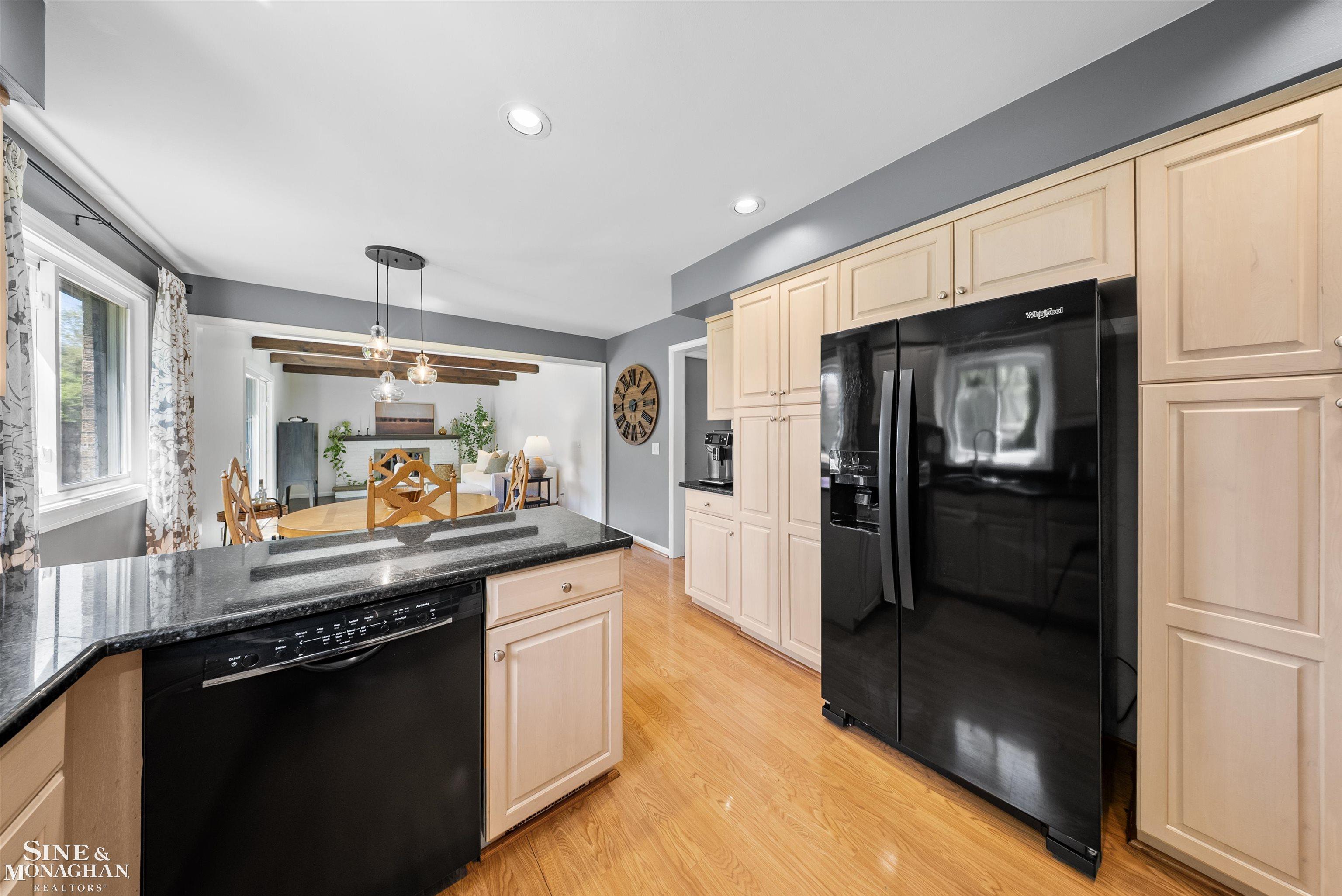 641 Blairmoor Court, Grosse Pointe Woods, MI, 48236