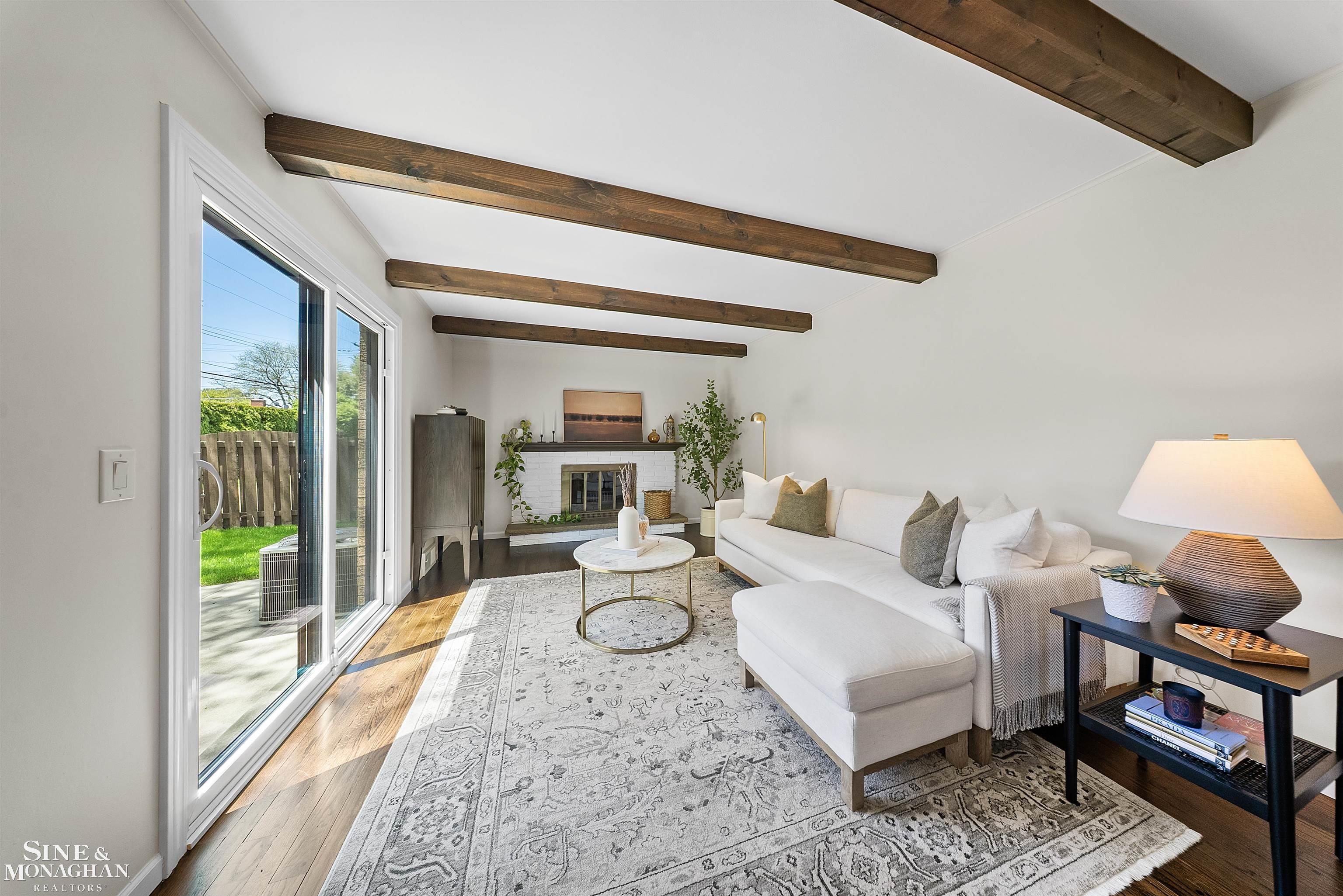 641 Blairmoor Court, Grosse Pointe Woods, MI, 48236