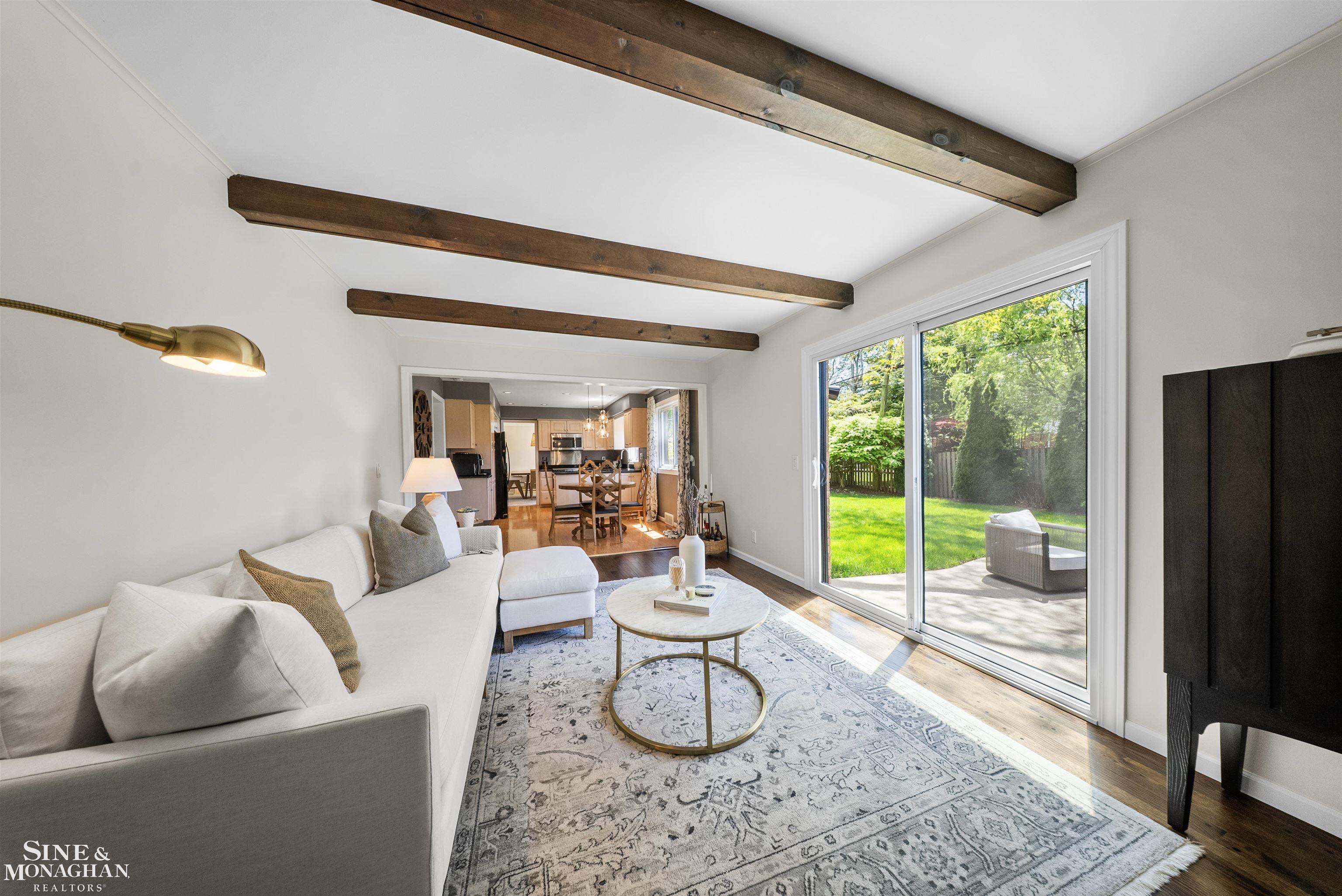 641 Blairmoor Court, Grosse Pointe Woods, MI, 48236