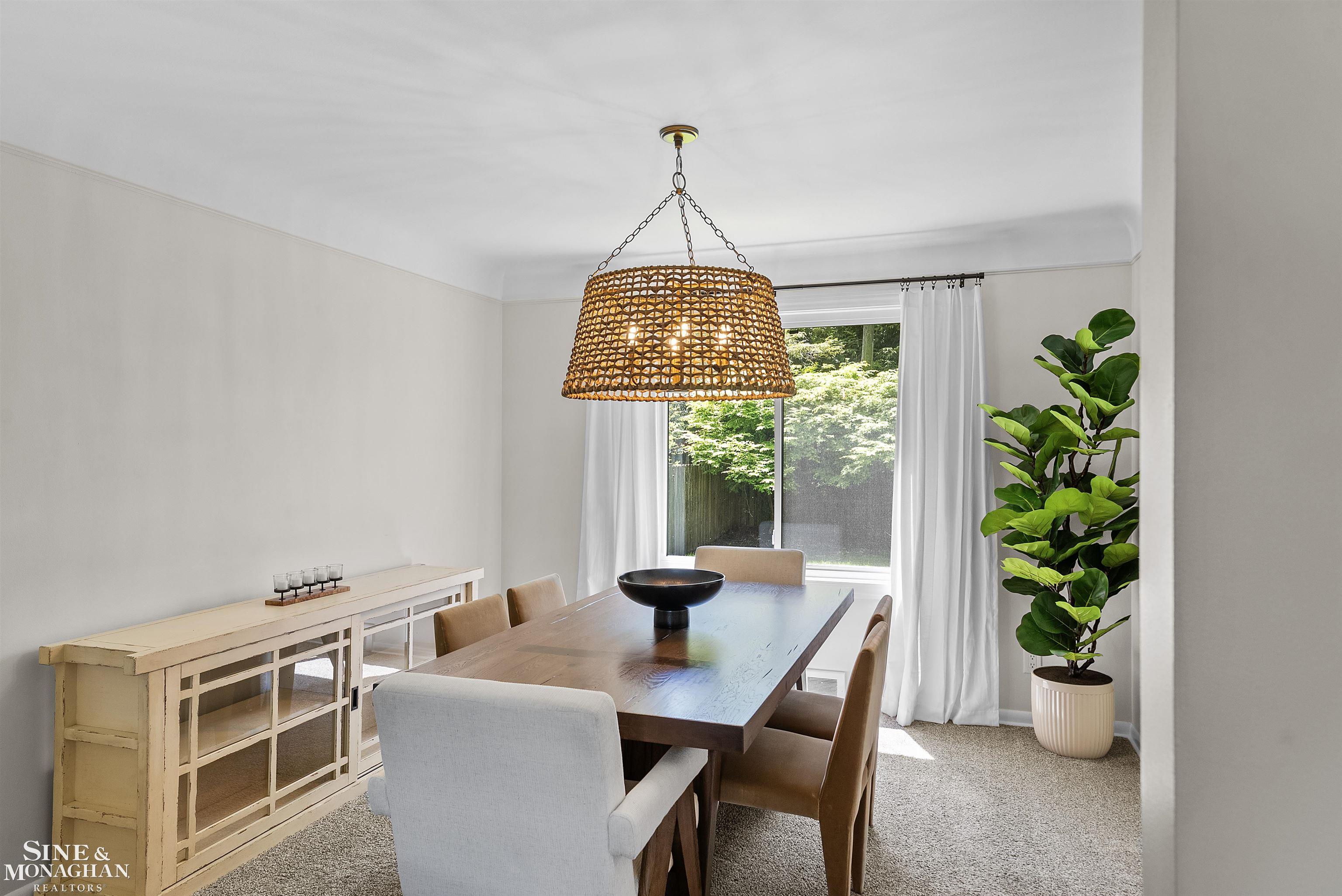 641 Blairmoor Court, Grosse Pointe Woods, MI, 48236