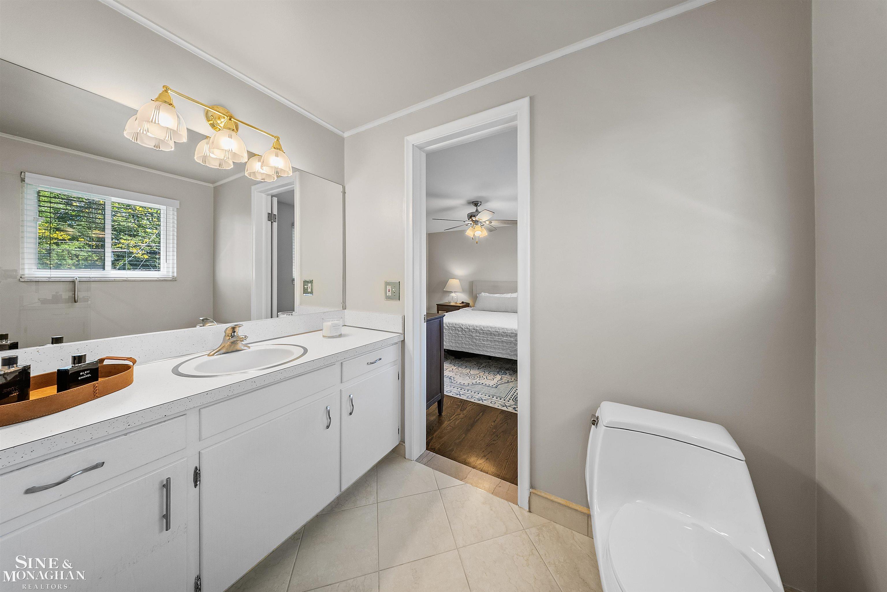 641 Blairmoor Court, Grosse Pointe Woods, MI, 48236