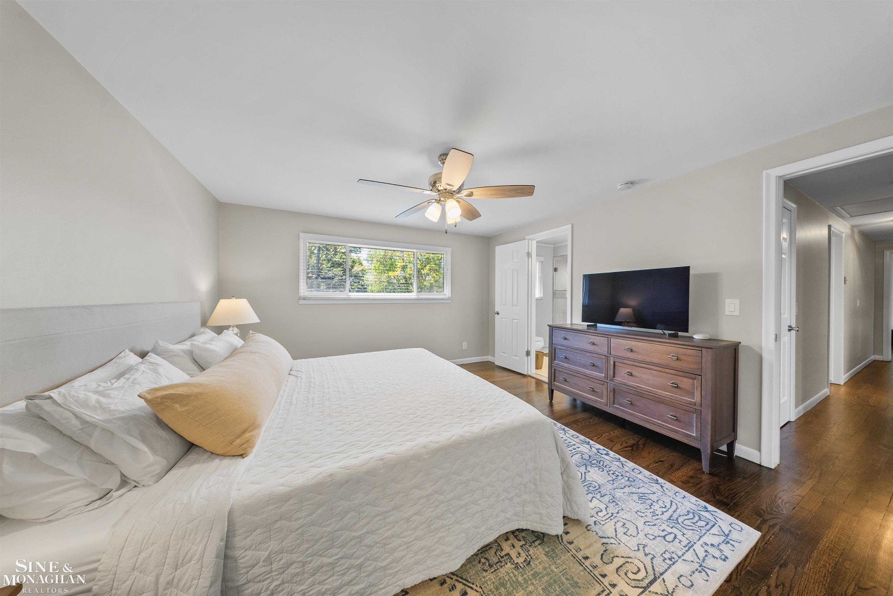 641 Blairmoor Court, Grosse Pointe Woods, MI, 48236
