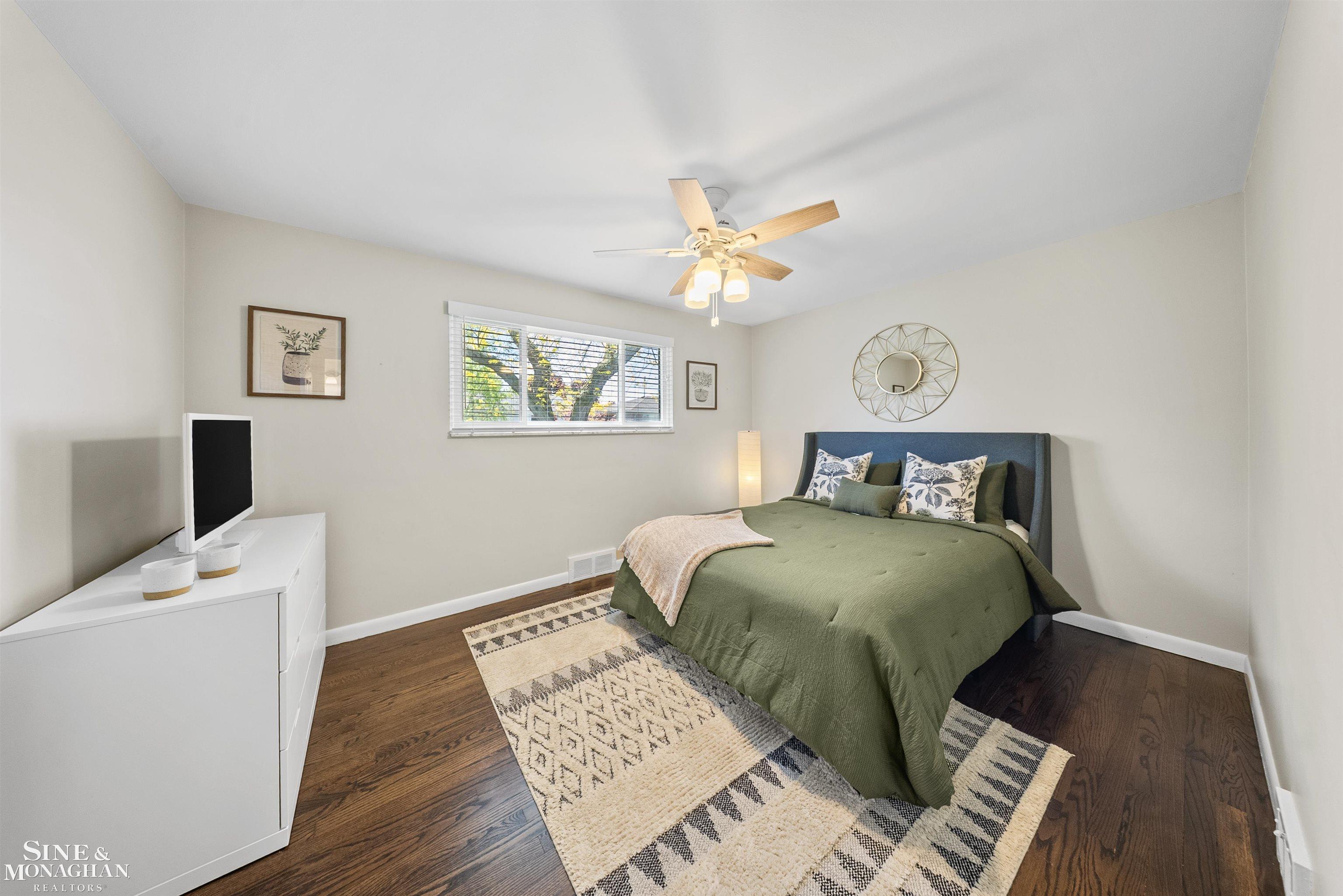641 Blairmoor Court, Grosse Pointe Woods, MI, 48236