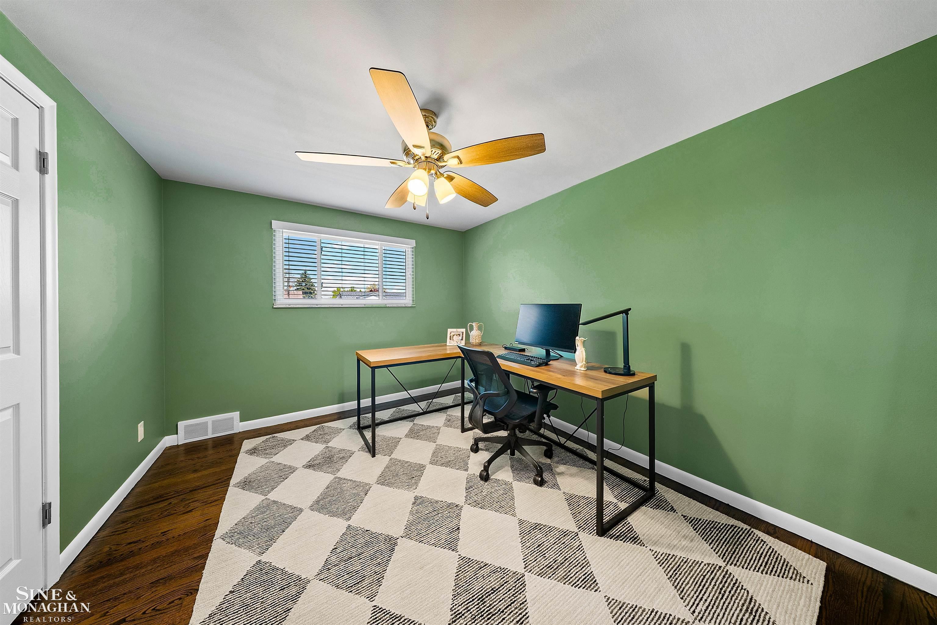 641 Blairmoor Court, Grosse Pointe Woods, MI, 48236