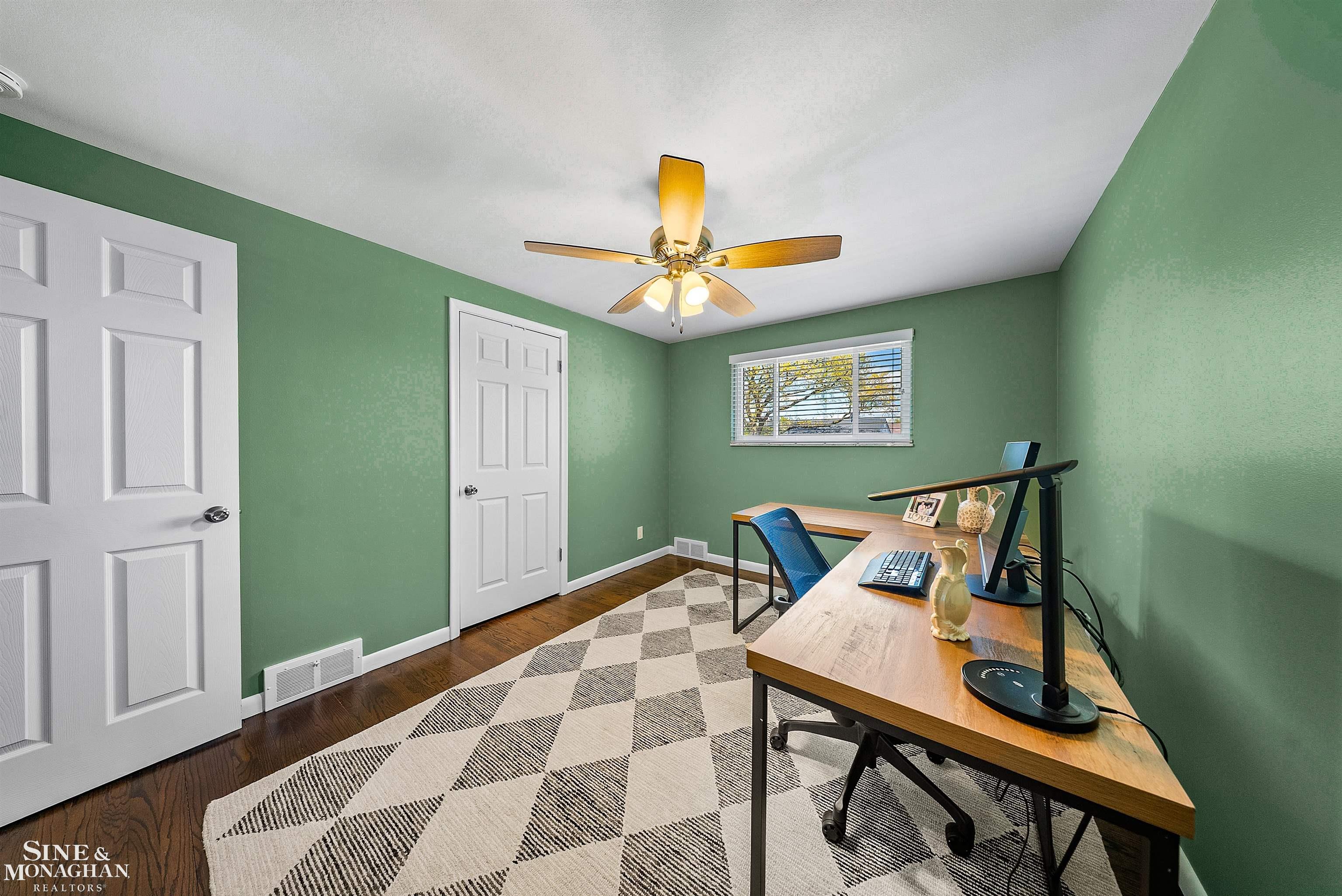 641 Blairmoor Court, Grosse Pointe Woods, MI, 48236