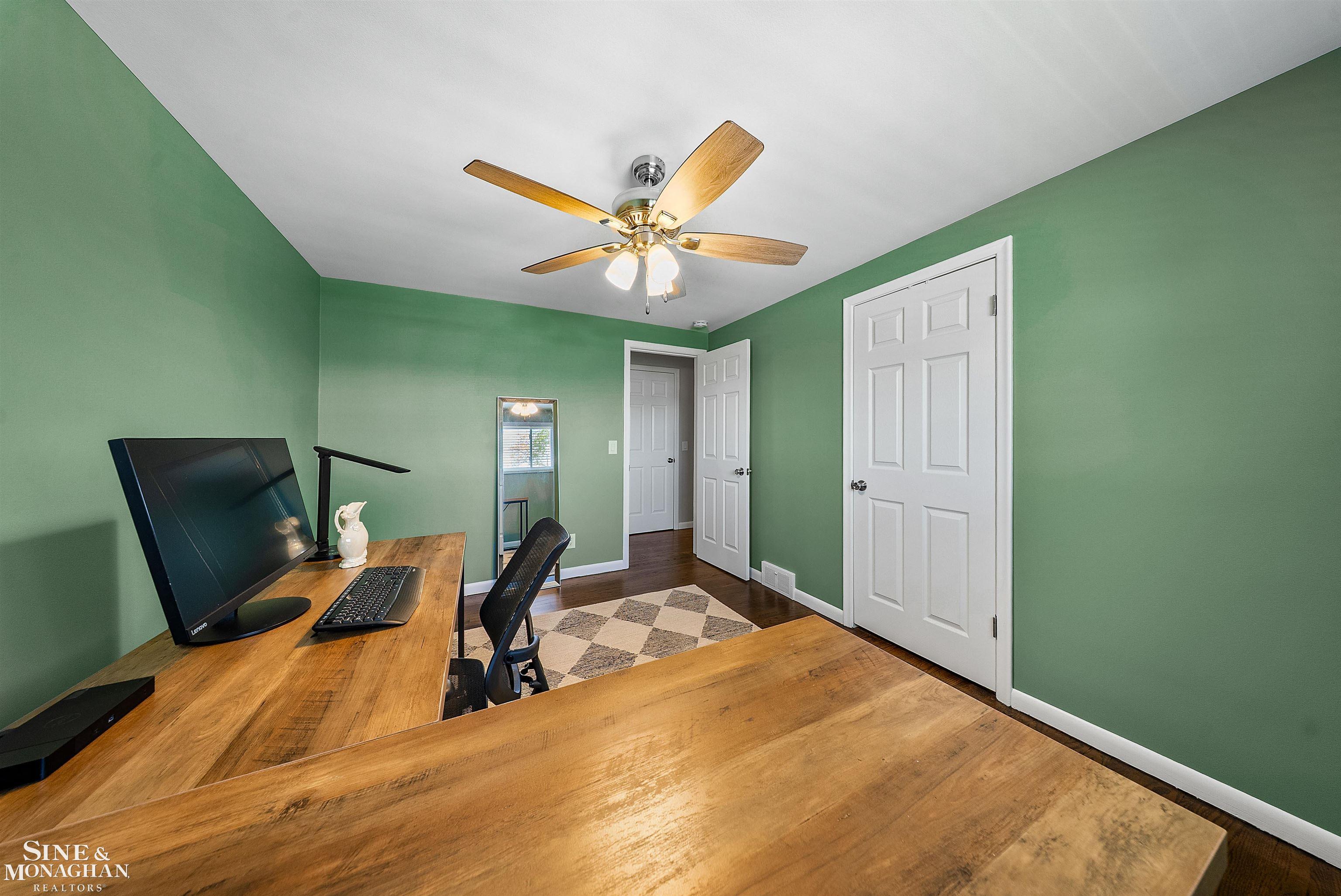 641 Blairmoor Court, Grosse Pointe Woods, MI, 48236