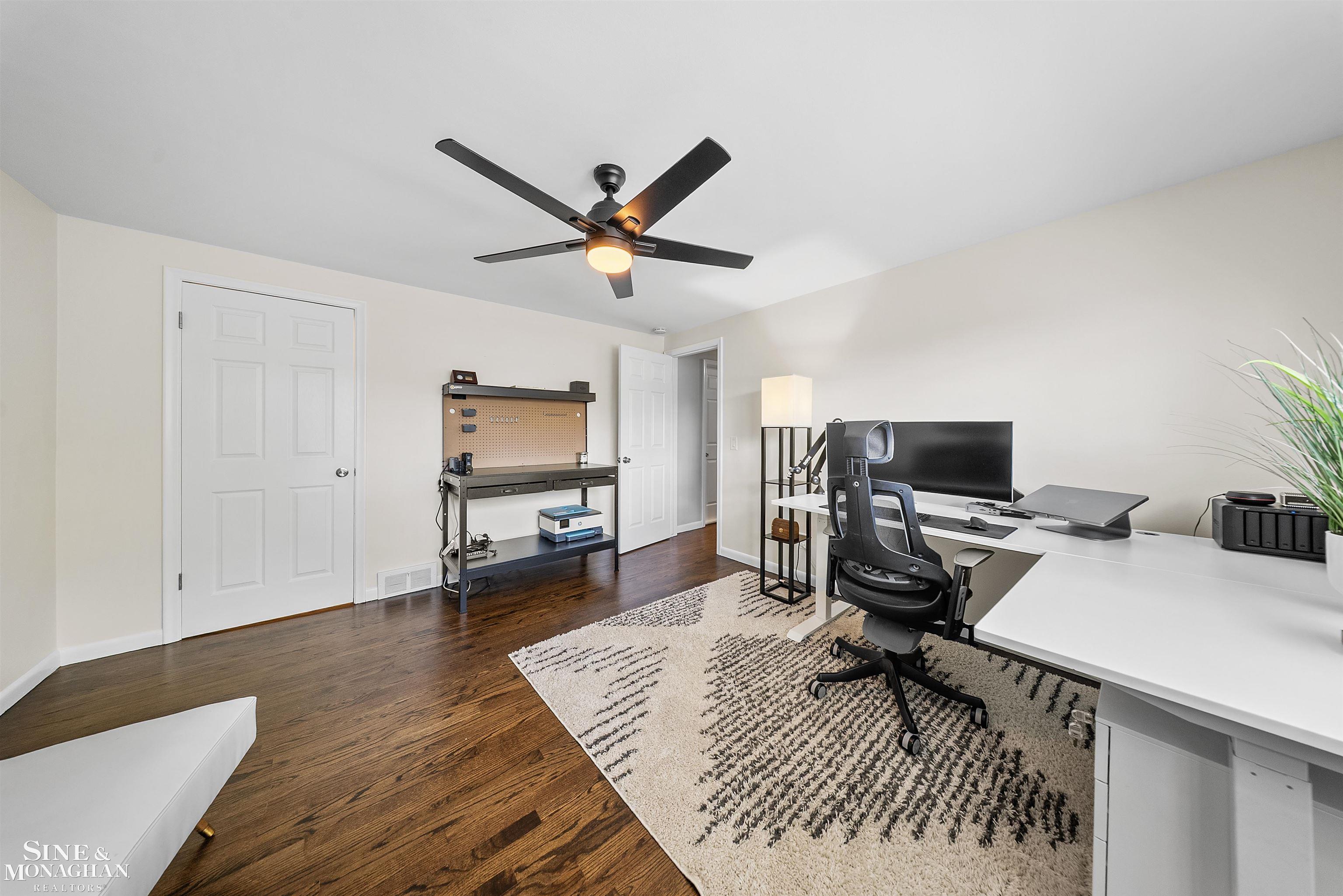 641 Blairmoor Court, Grosse Pointe Woods, MI, 48236