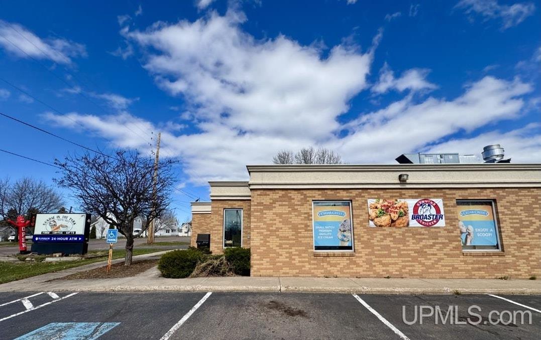 Commercial Listing MLS Number 50207404