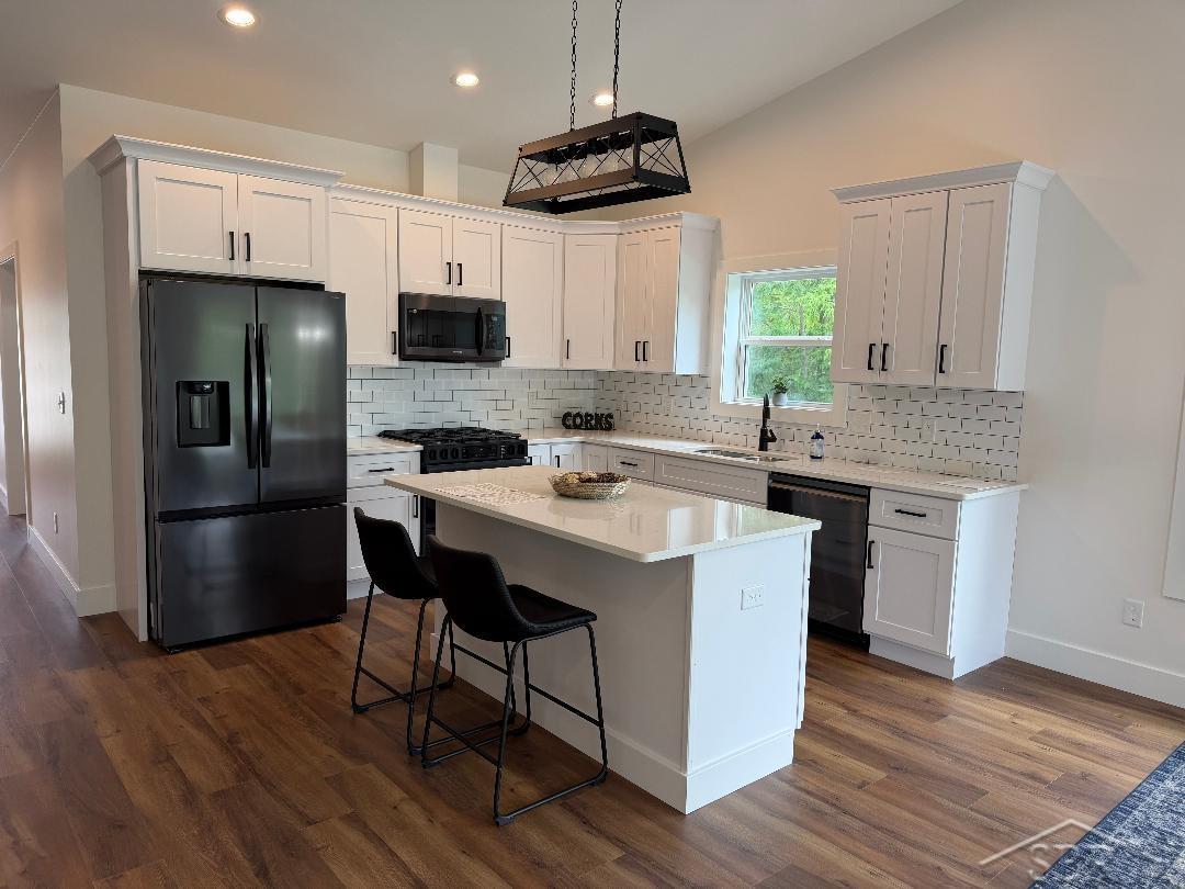 3rd image of 7615 Cole Ln, Midland, MI 48642 | MLS# 50207459
