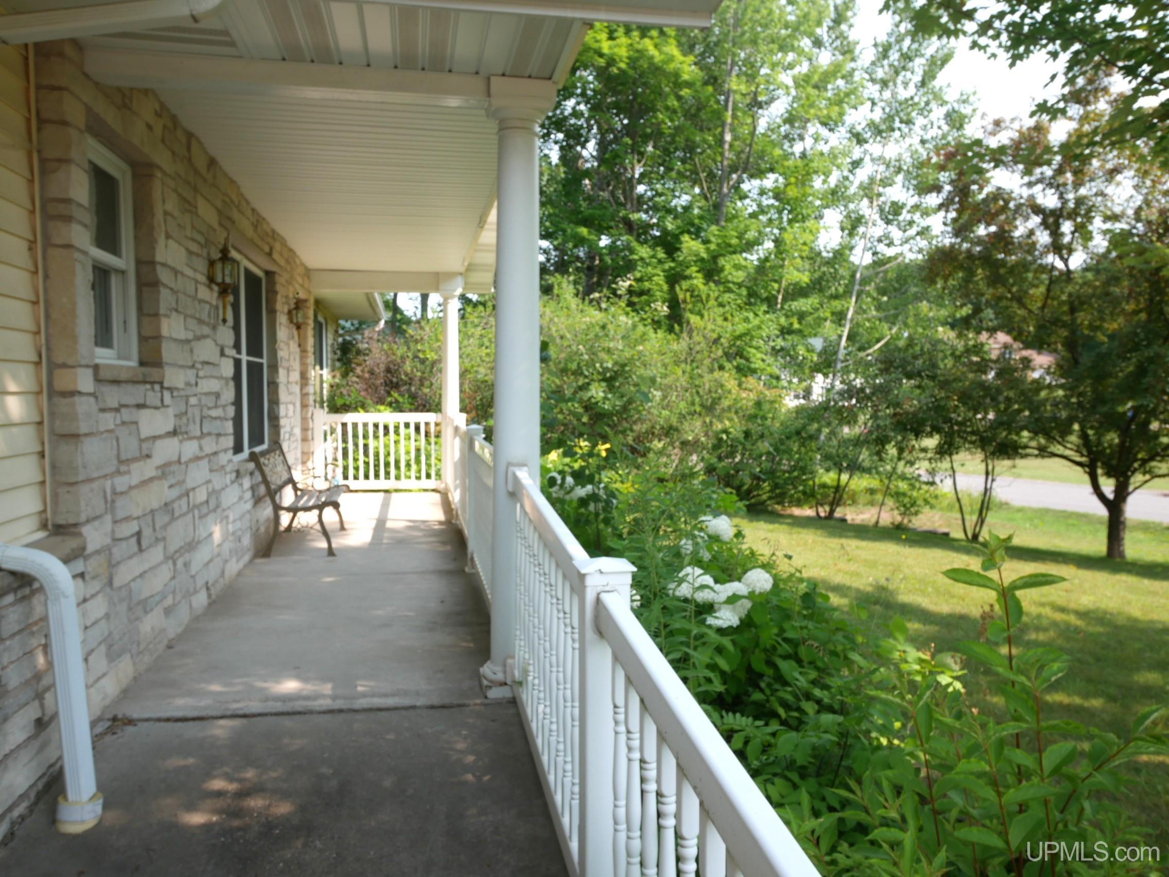 5th image of 1924 Sherwood Dr, Houghton, MI 49931 | MLS# 50207798