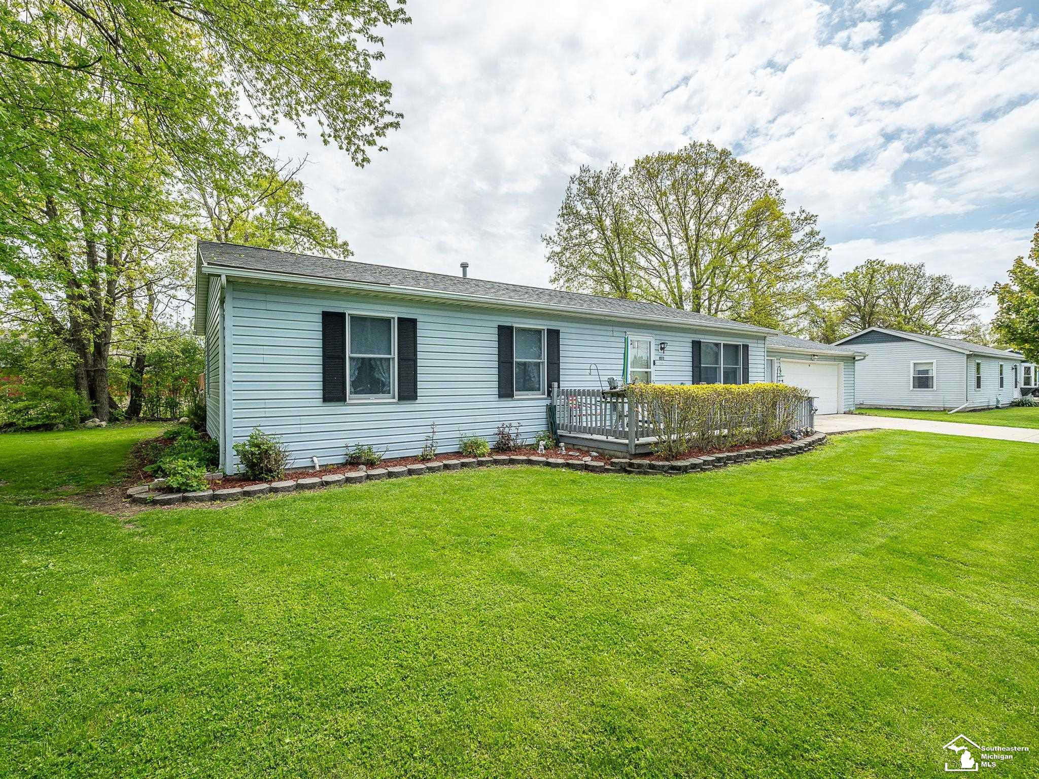 Homes for sale in Frenchtown Township Monroe, MI | 4972 Elm St, Frenchtown Township Monroe, MI 48166 | MLS# 57050207856