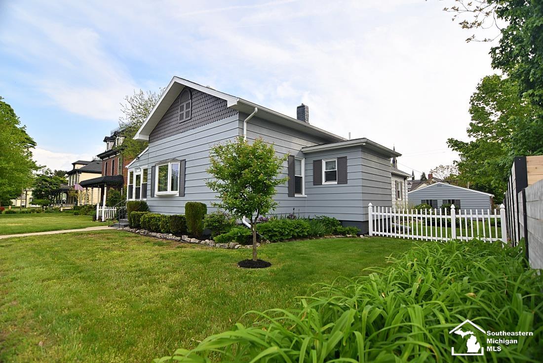Homes for sale in Monroe, MI | 317 E 5Th St, Monroe, MI 48161 | MLS# 50207939