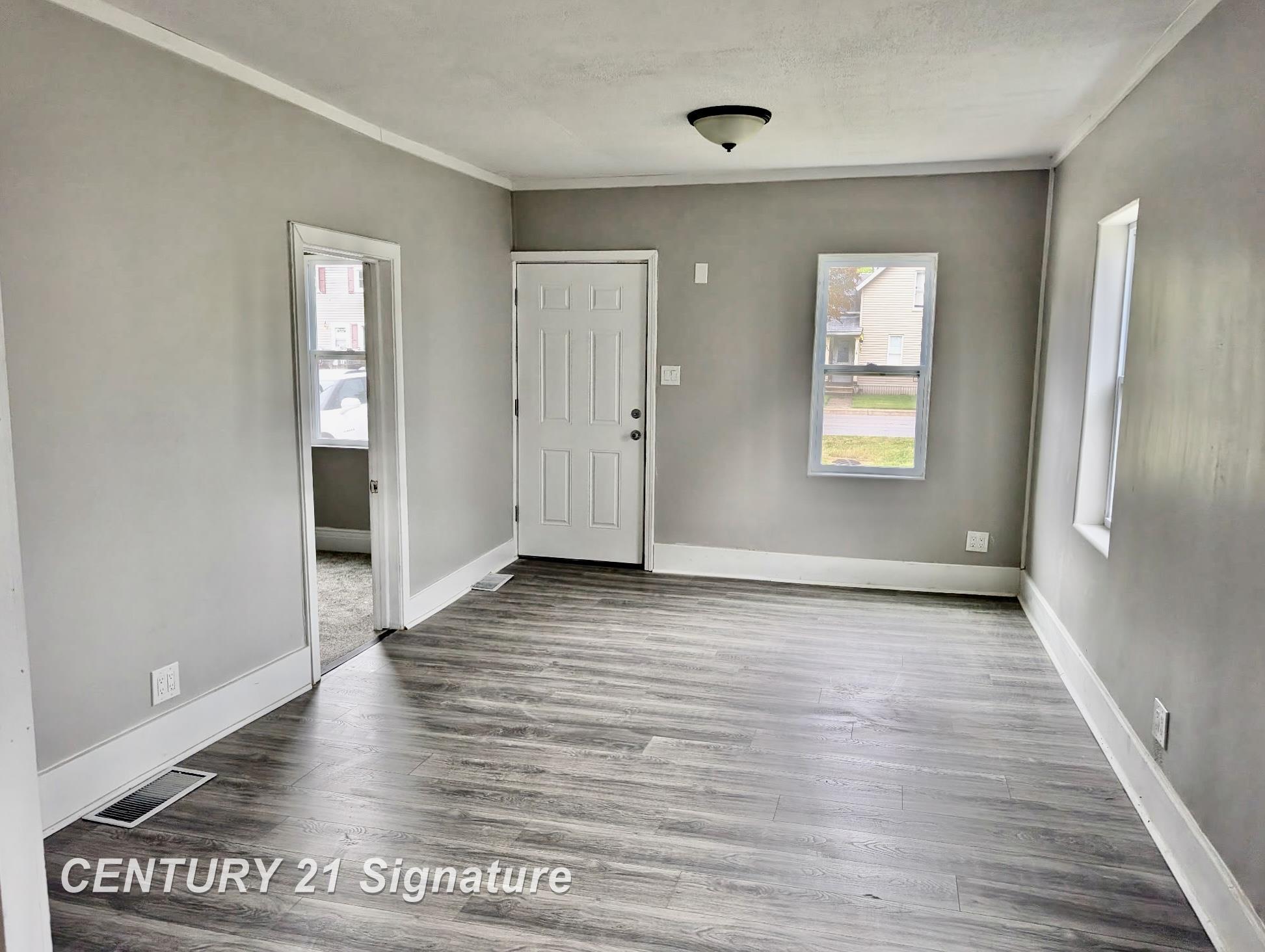 Photo 3 of Single family home for sale at 345 Shattuck Rd, Saginaw, MI 48604 | MLS# 61050208068 | Listing updated on 2026-09-14