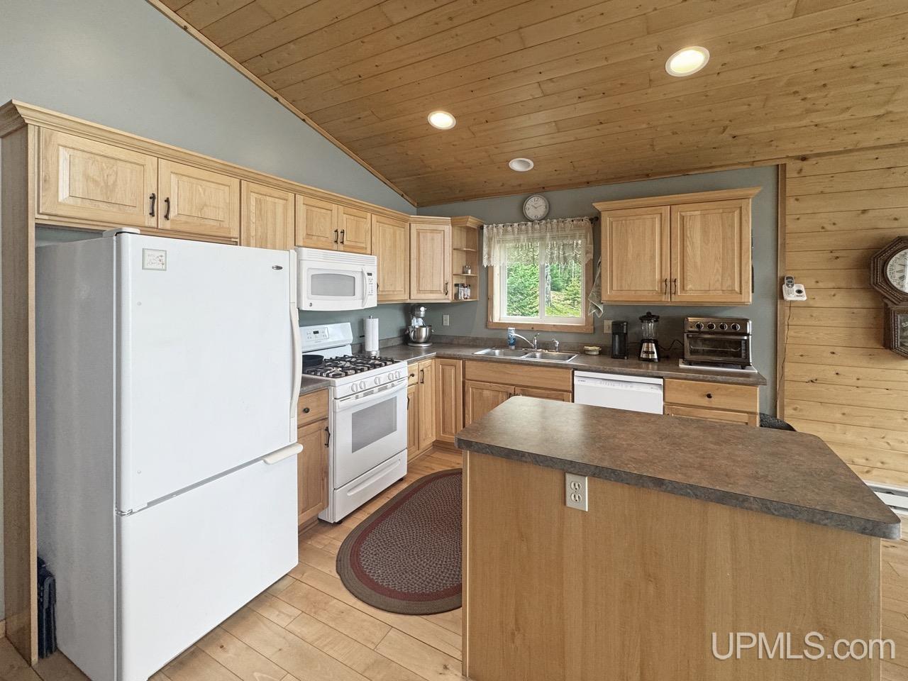 MLS 50208096 Large photo number 3 