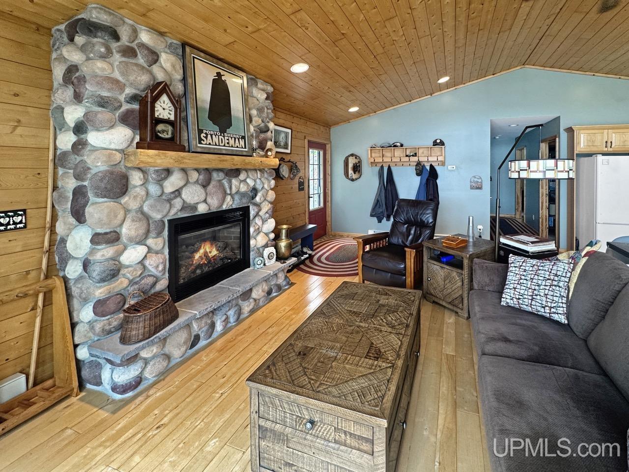 MLS 50208096 Large photo number 8 