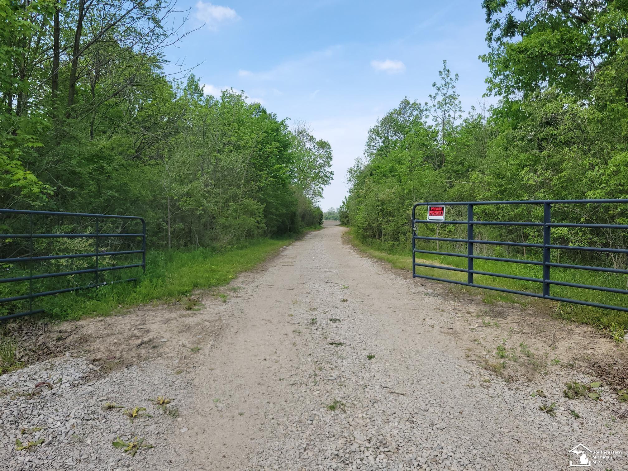 Homes for sale in Carleton, MI | 13635 Exeter Rd, Carleton, MI 48117 | MLS# 50208153