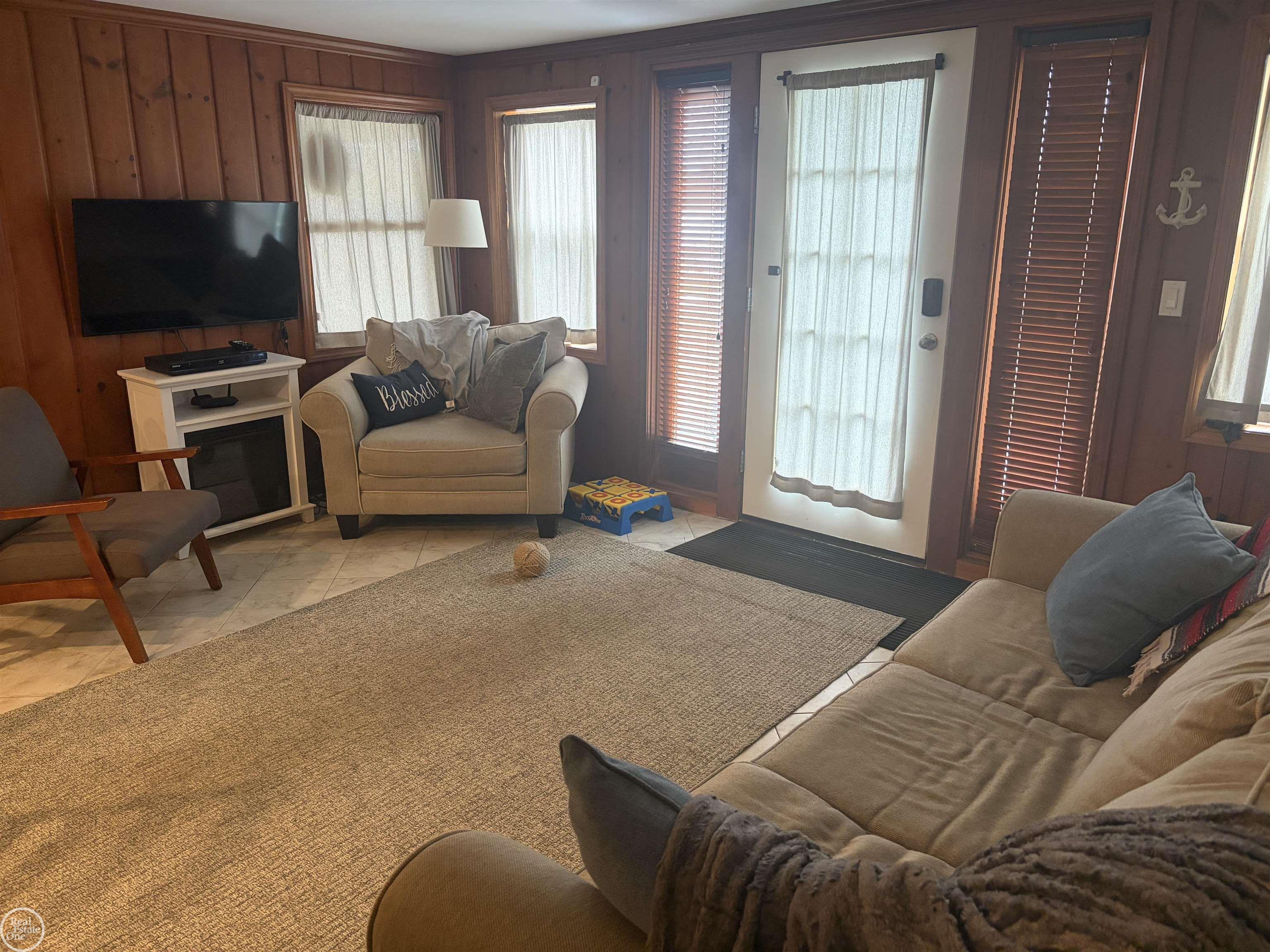 2100 Gray Park Drive photo 5
