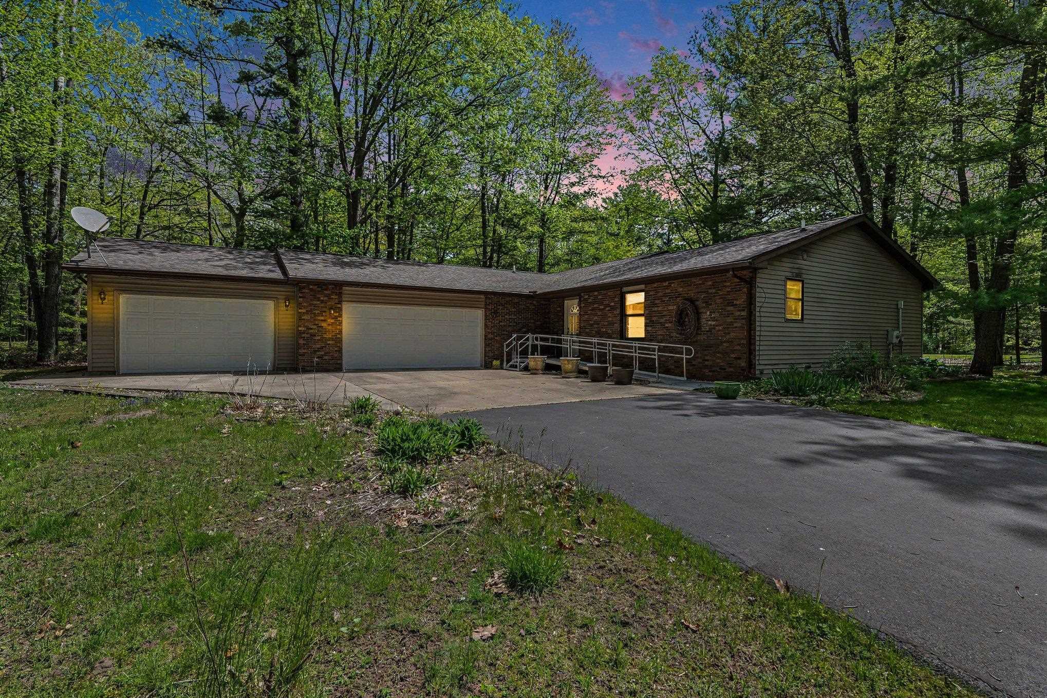 Homes for sale in Standish, MI | 3377 Fairway Dr, Standish, MI 48658 | MLS# 50208408