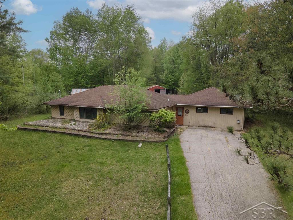 Homes for sale in Shepherd, MI | 1156 S Alamando Rd, Shepherd, MI 48883 | MLS# 50208420