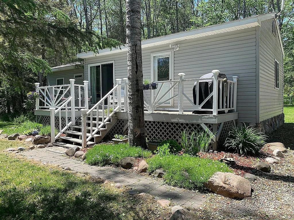 Photo 3 of Single family home for sale at 302 Ponderosa Dr St, Lachine, MI 49753 | MLS# 5050208439 | Listing updated on 2026-10-07