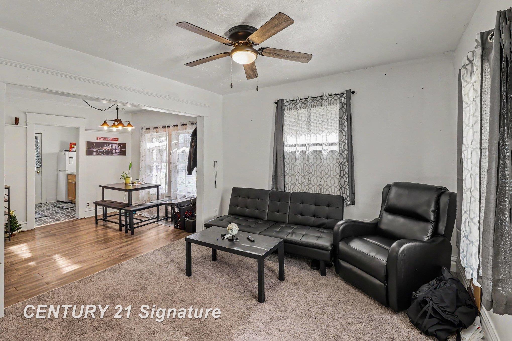 2nd image of 810 Mckinley St, Lansing, MI 48906 | MLS# 61050208535