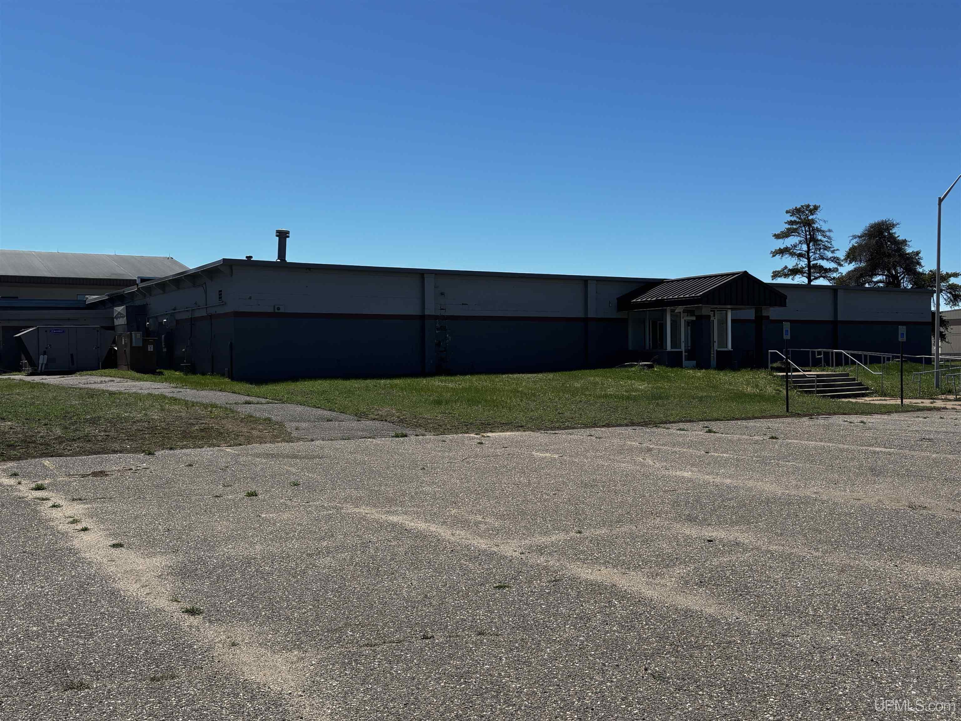 MLS 50208557 Large photo number 2 