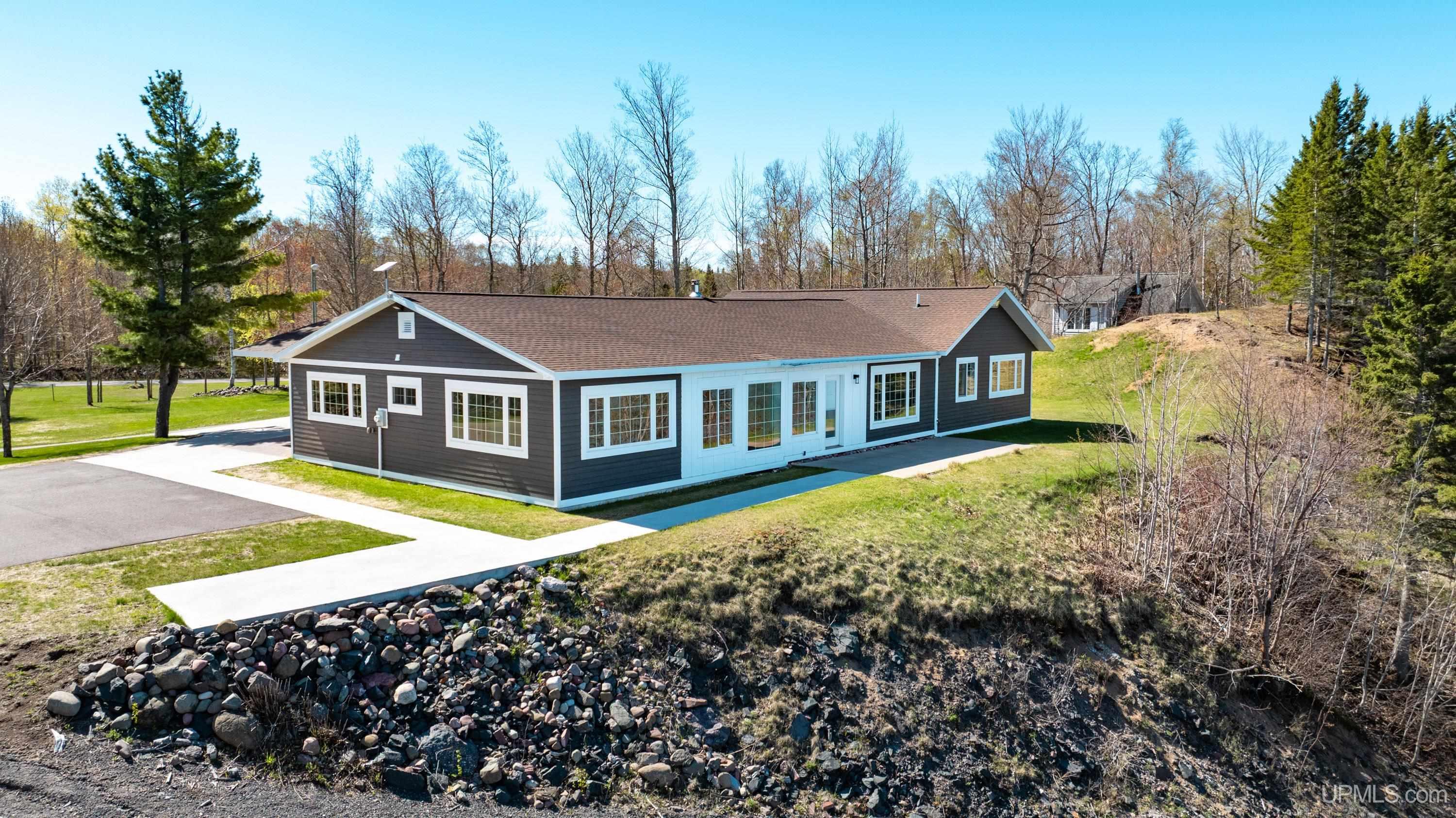 MLS 50208571 Large photo number 4 