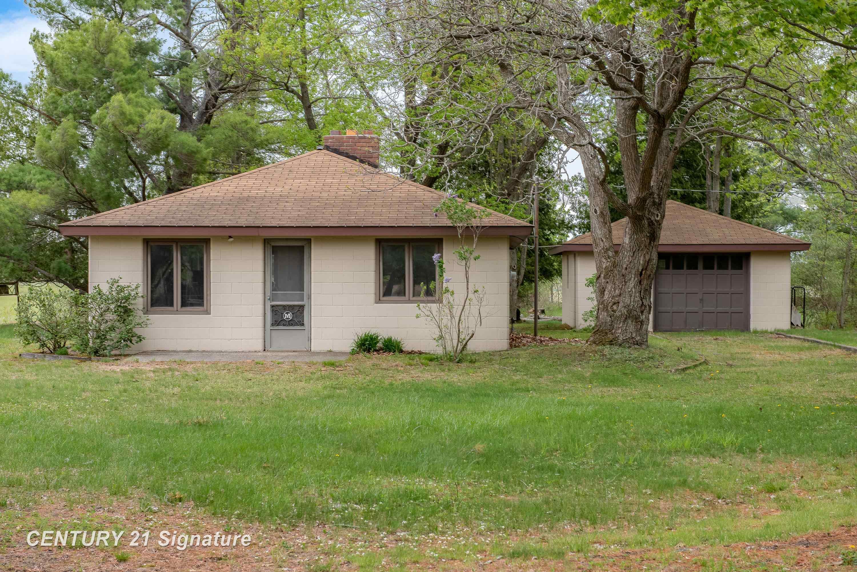 Homes for sale in Hope, MI | 5242 Ostlund Dr, Hope, MI 48628 | MLS# 50208644