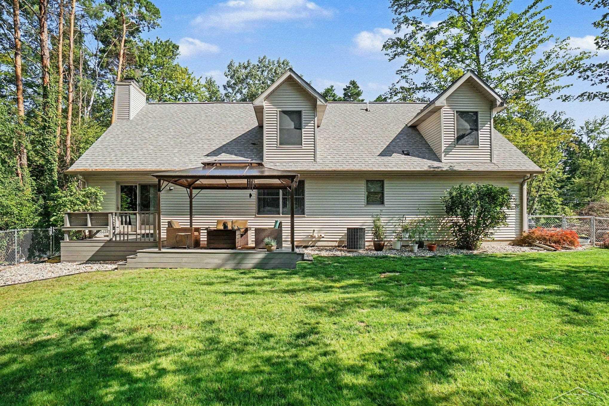 24th image of 11279 Sarle Rd, Freeland, MI 48623 | MLS# 50208805