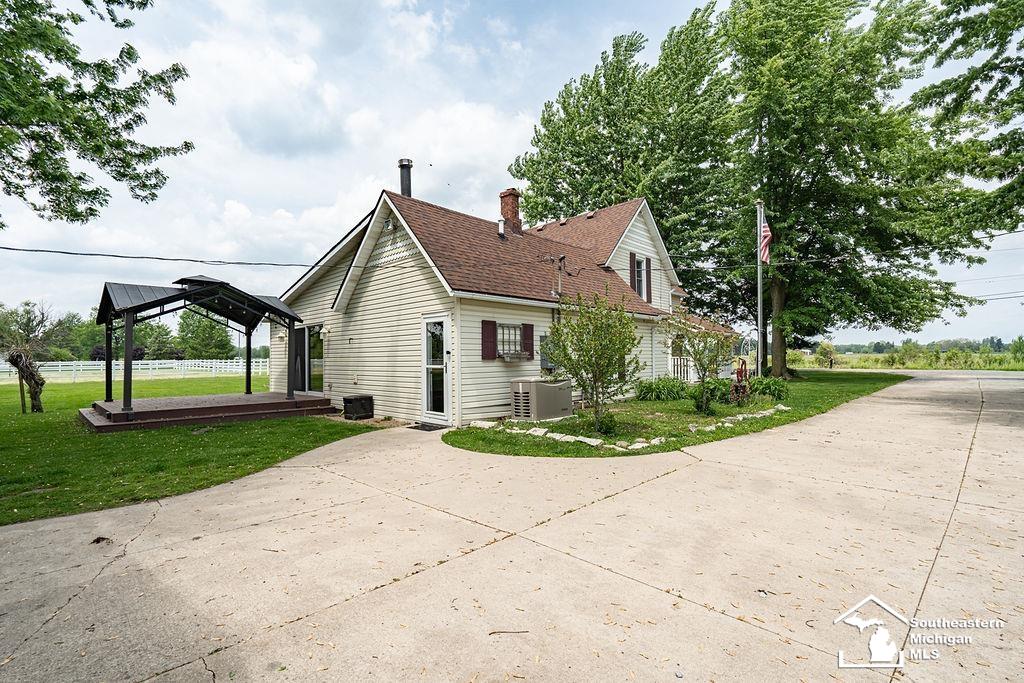 Homes for sale in Carleton, MI | 1584 E Newburg Rd, Carleton, MI 48117 | MLS# 50208815