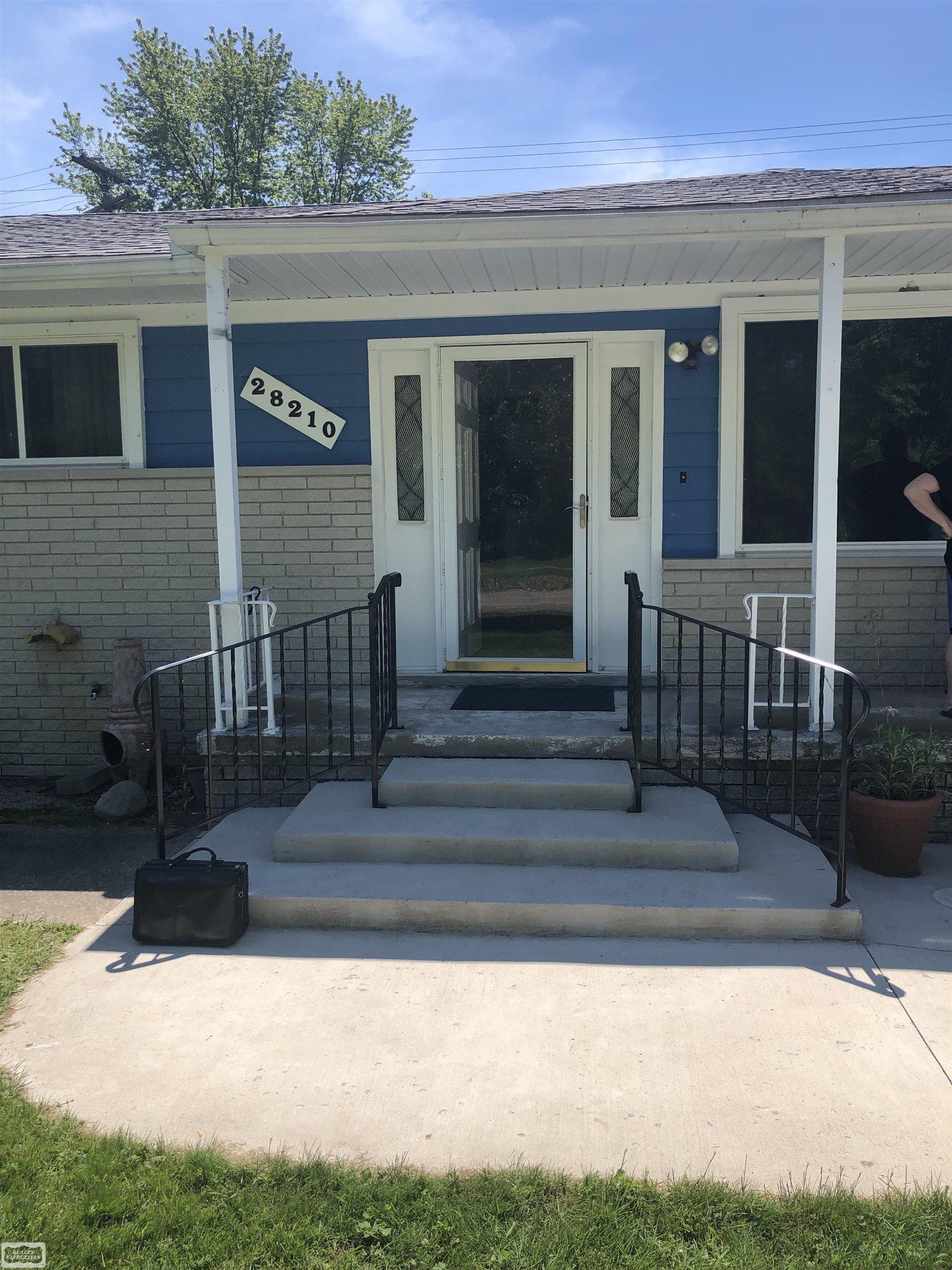 Photo 1 of Single family home for sale at 28210 Vandy St, Harrison Township, MI 48045 | MLS# 58050208890 | Listing updated on 2026-09-13
