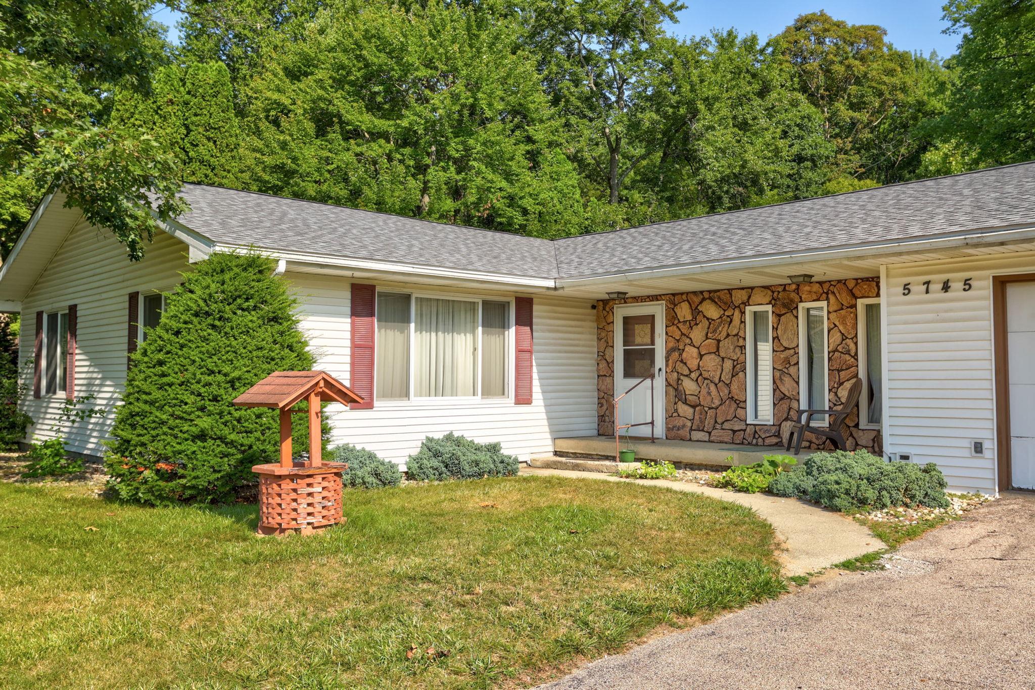 Photo 3 of Single family home for sale at 5745 E Townline Rd, Birch Run, MI 48415 | MLS# 61050208936 | Listing updated on 2026-10-01
