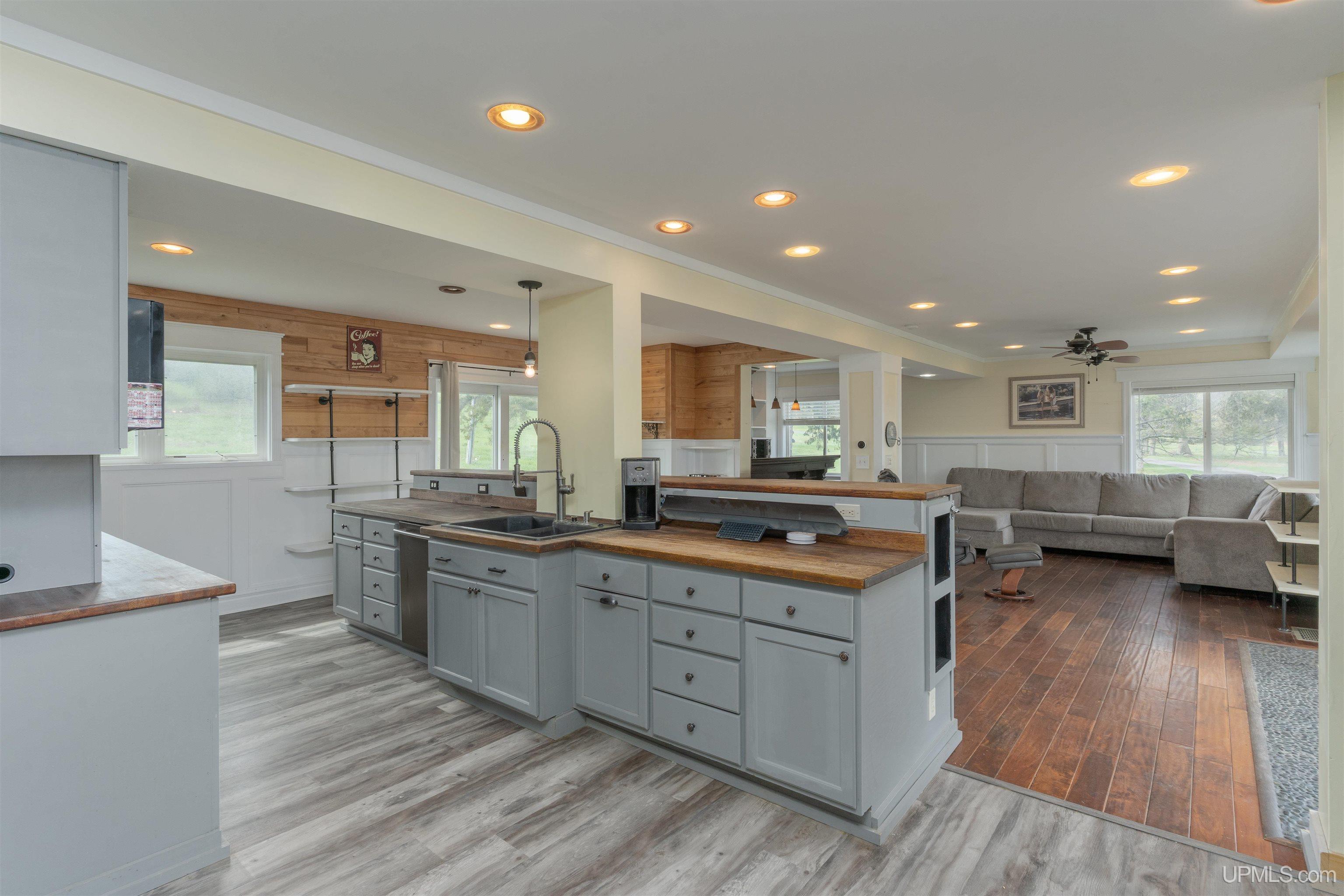 MLS 50209023 Large photo number 4 