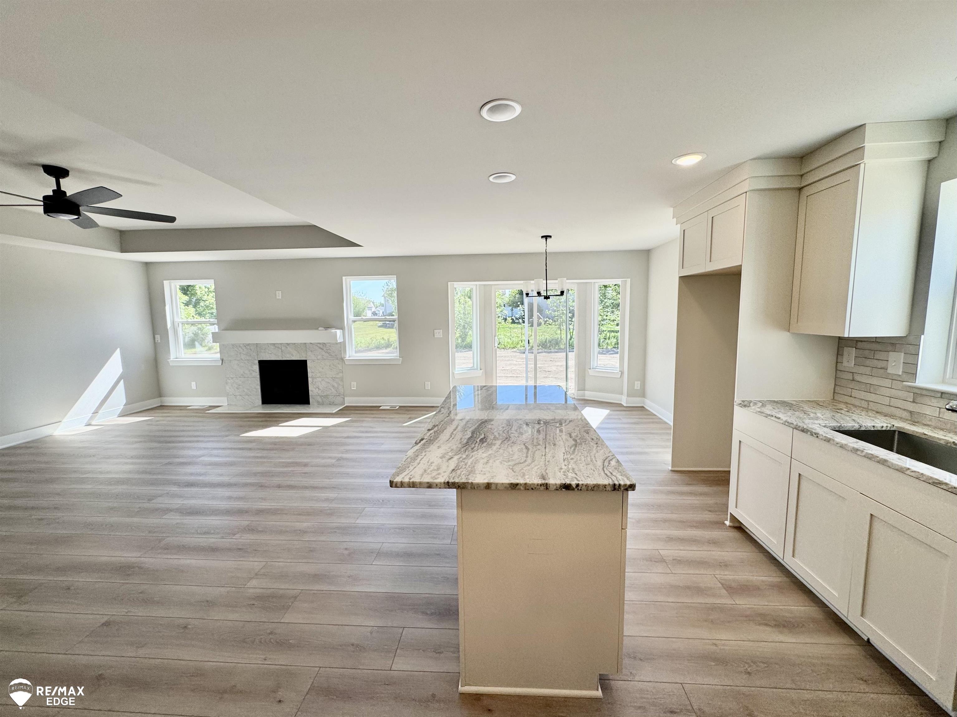 Photo 3 of Single family home for sale at 8323 Peninsula Cir, Grand Blanc, MI 48439 | MLS# 5050209043 | Listing updated on 2026-09-16
