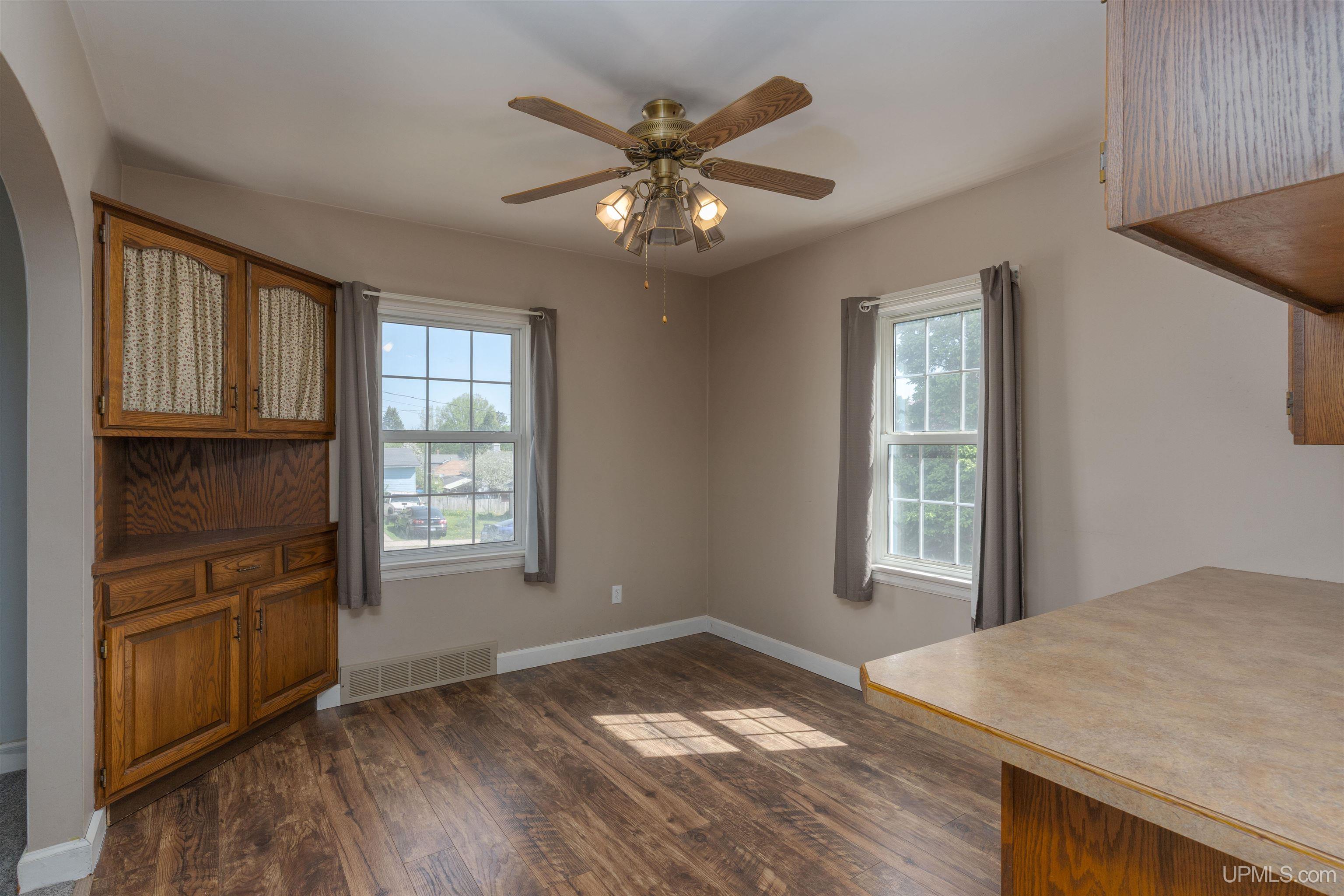 MLS 50209107 Large photo number 4 