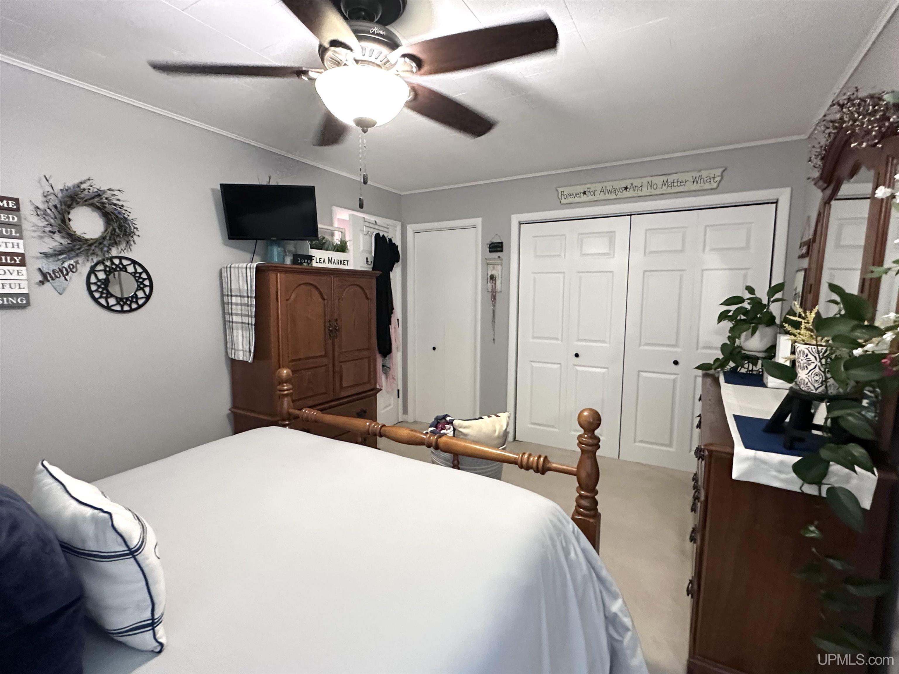 109 Hemlock Street