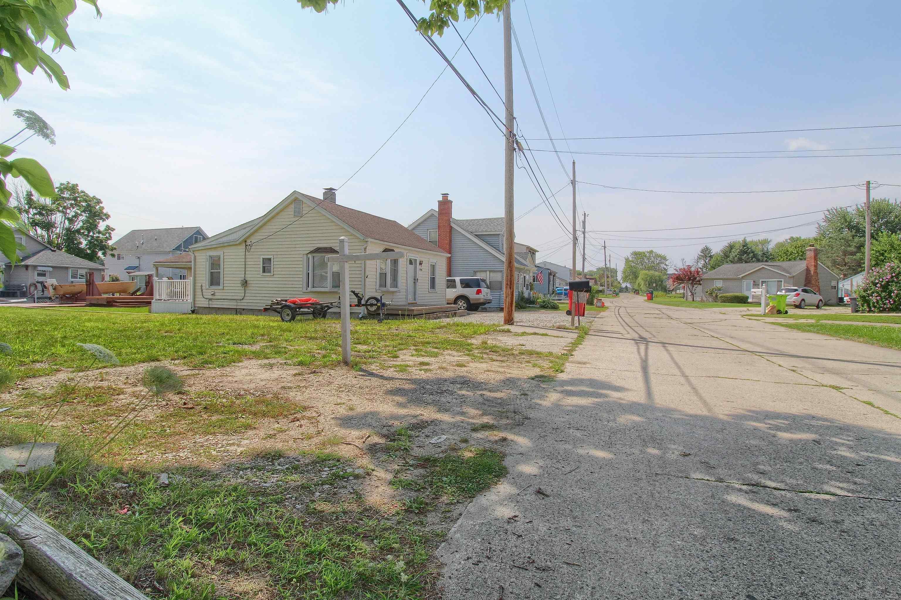 Homes for sale in Harrison Charter Township Macomb, MI | 37924 Maplehill St, Harrison Charter Township Macomb, MI 48045 | MLS# 58050209404