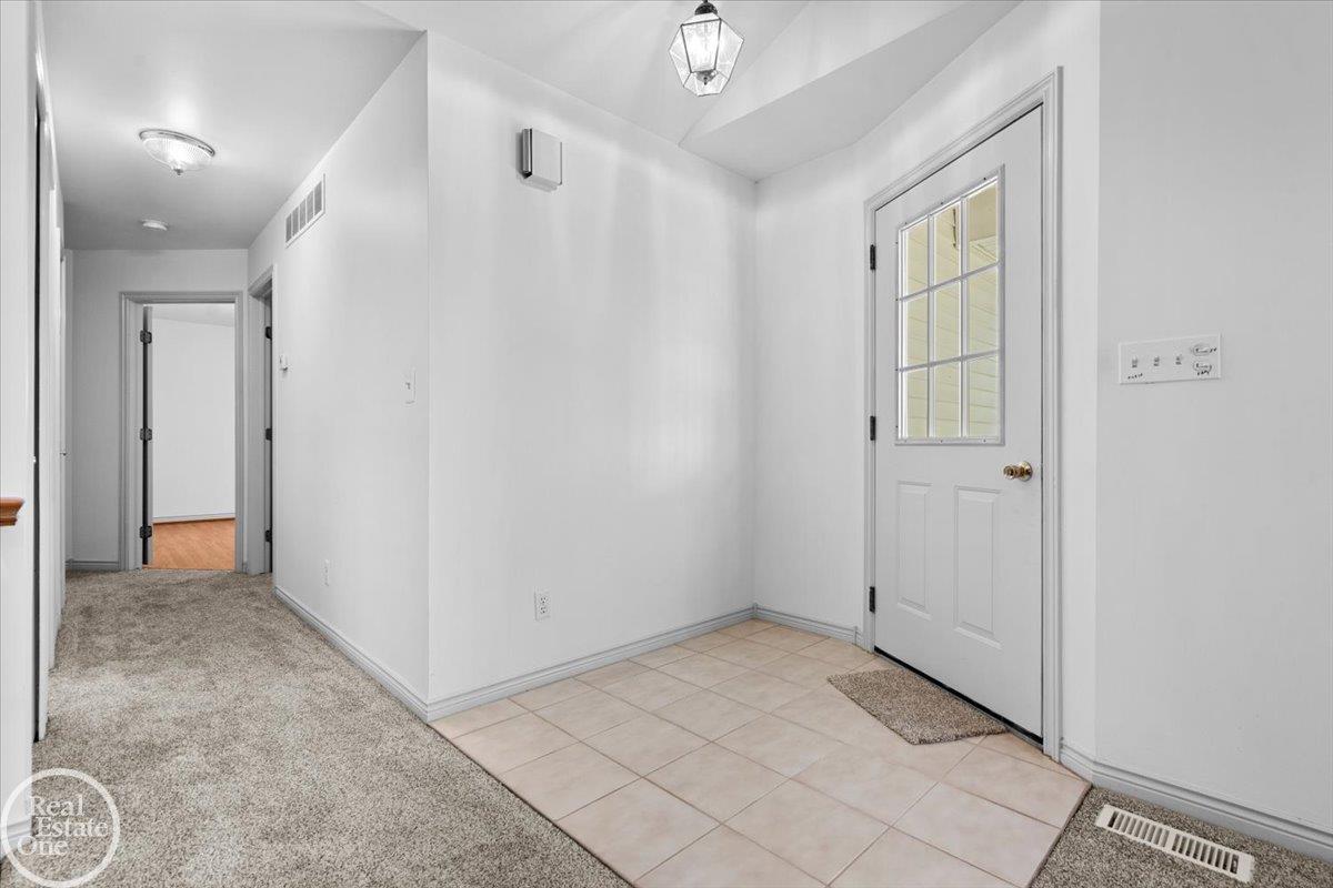 93 Brown City Road photo 7