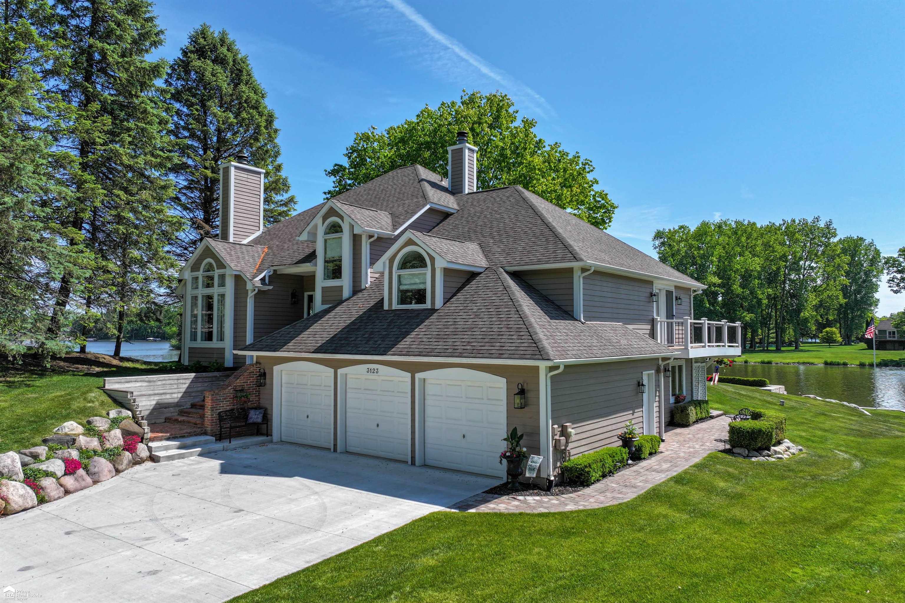 3123 Lake Hill Drive photo 2