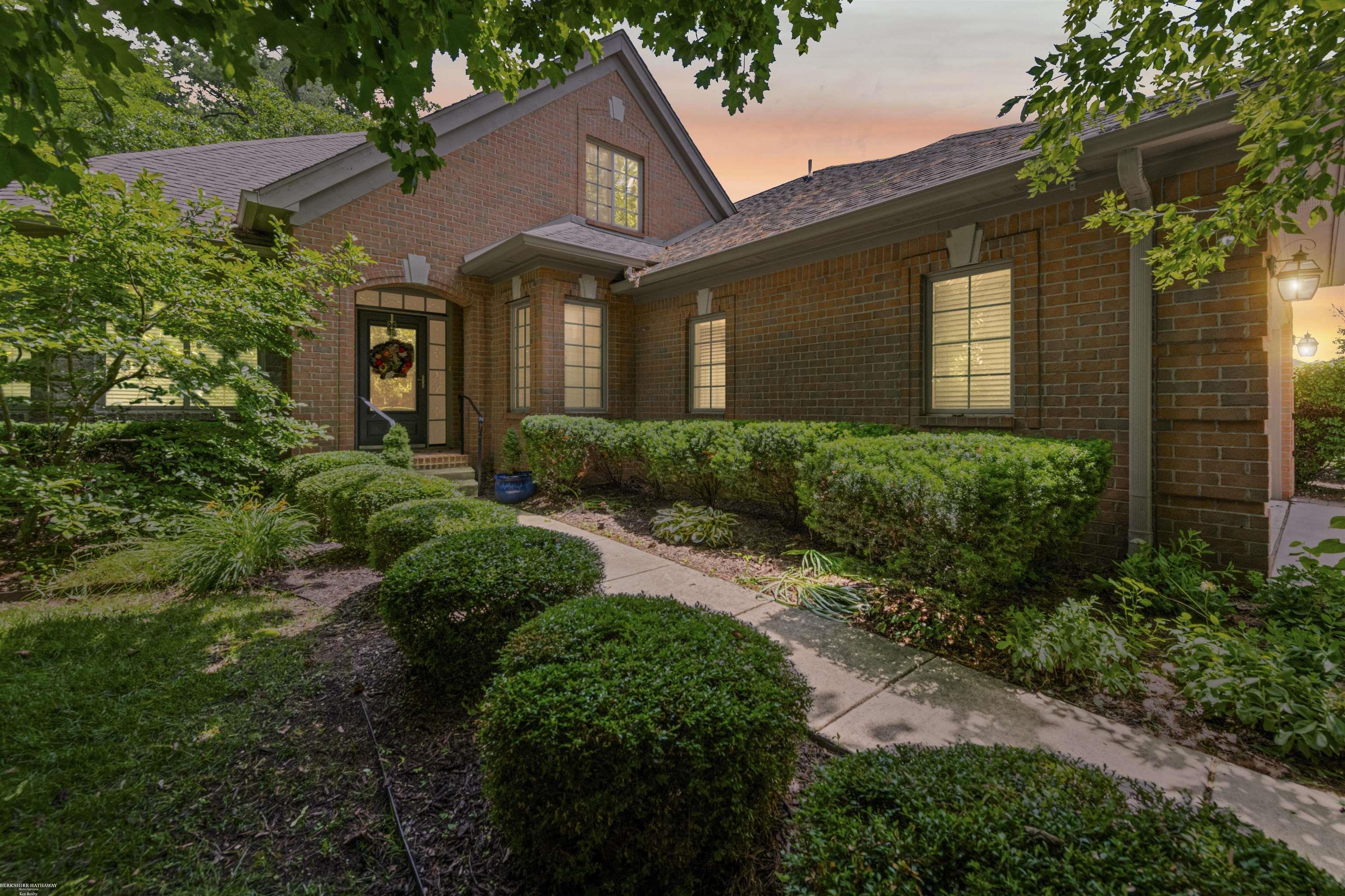 Condo for sale at 50804 Redwood Ln, New Baltimore, MI 48047 | MLS# 58050209520