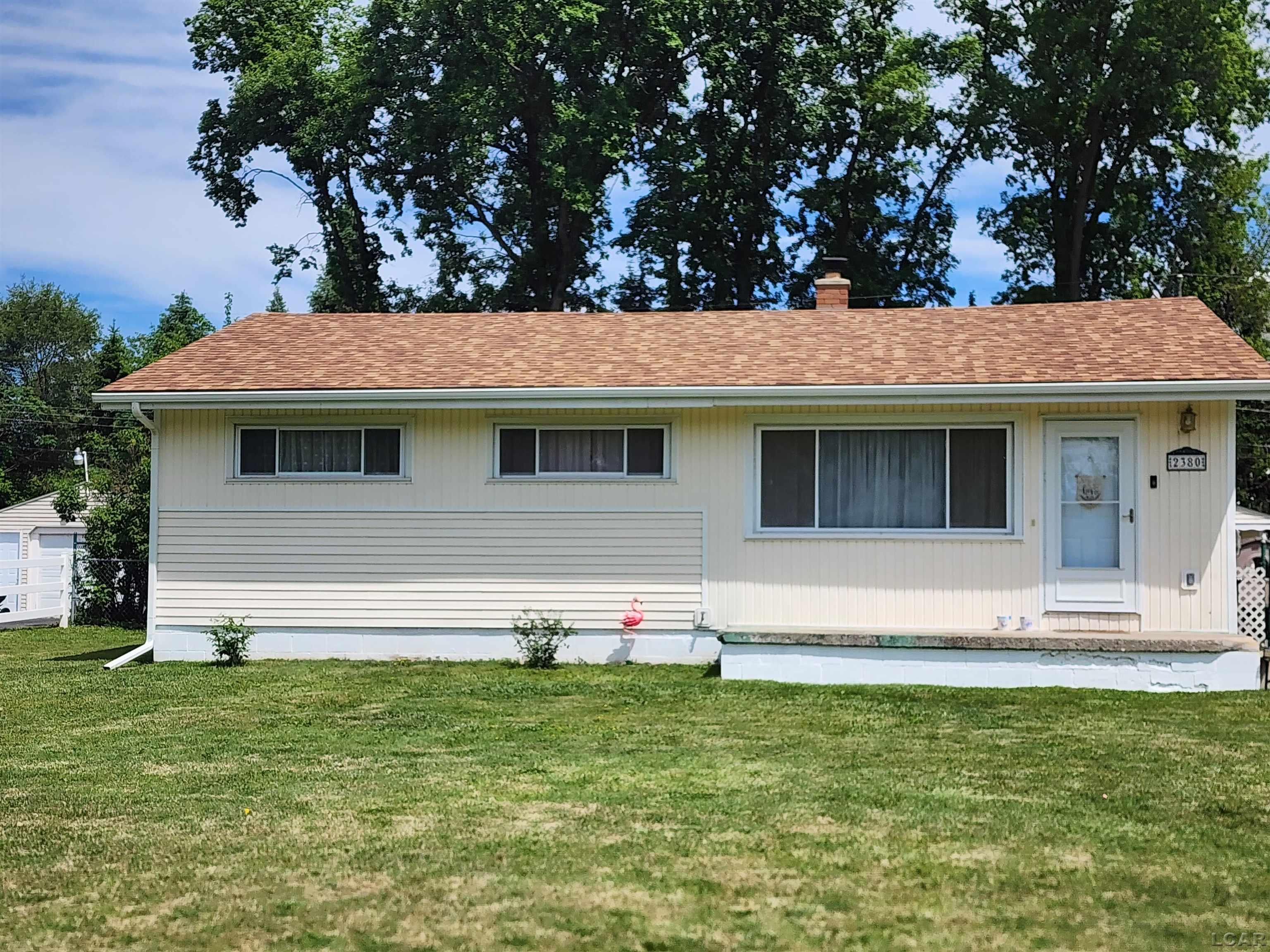 Homes for sale in Madison Charter Township Lenawee, MI | 2380 Linden Dr, Madison Charter Township Lenawee, MI 49221 | MLS# 56050209528