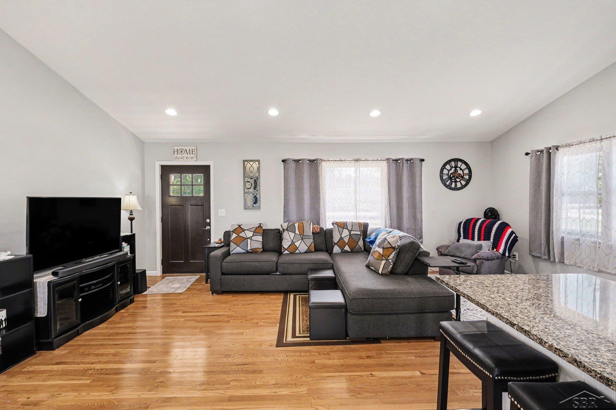 2700 Reed Road photo 6