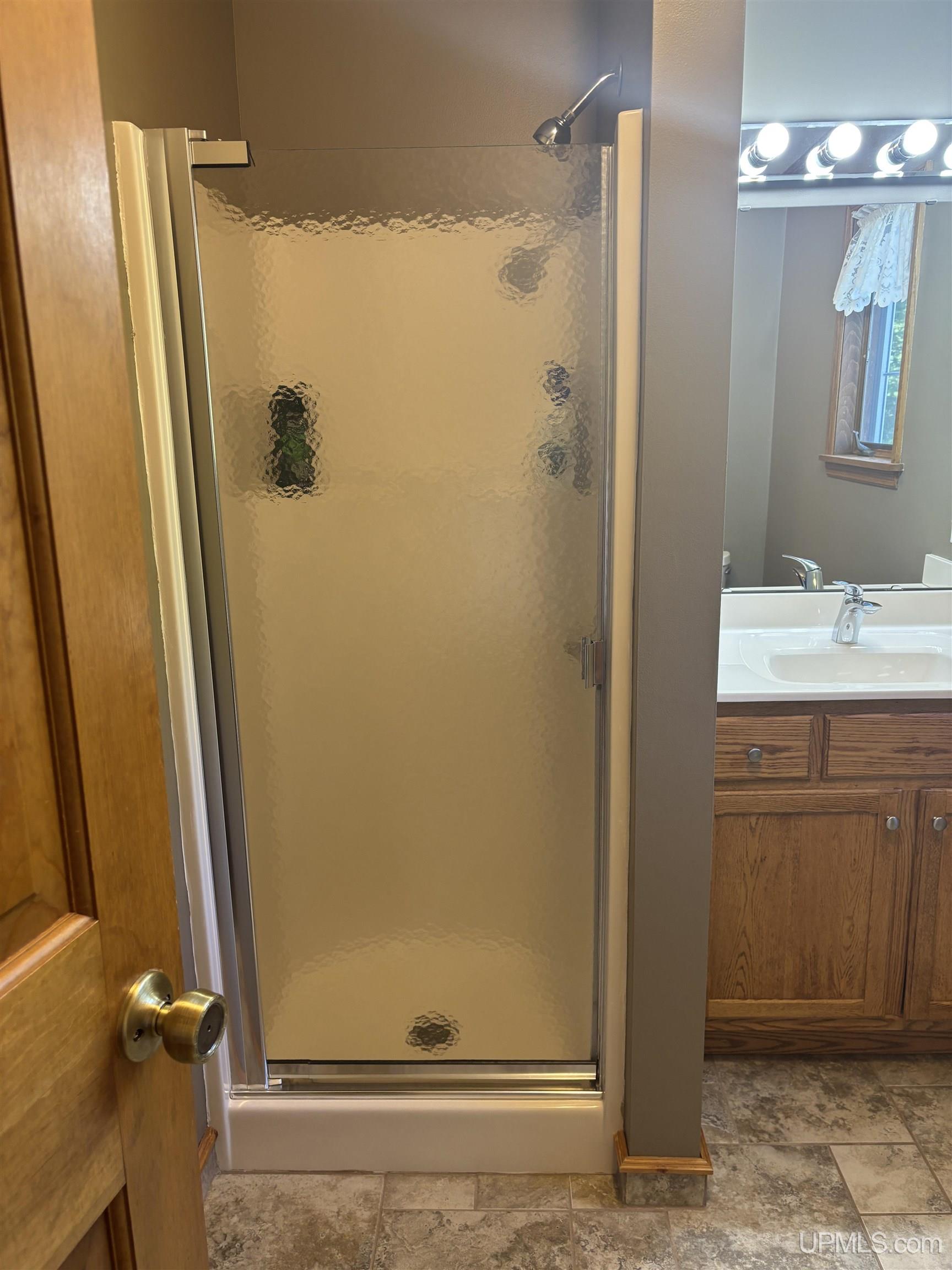50209589