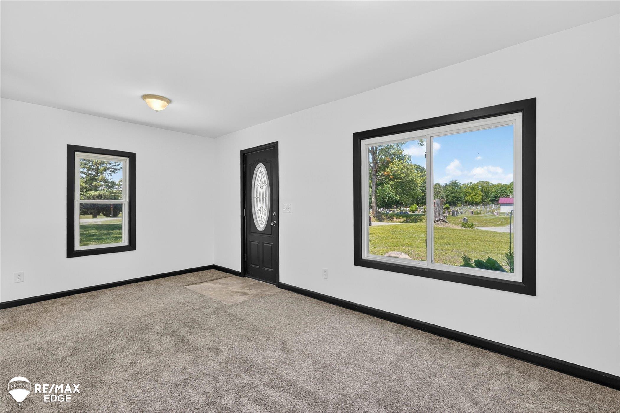5233 Pratt Road photo 8