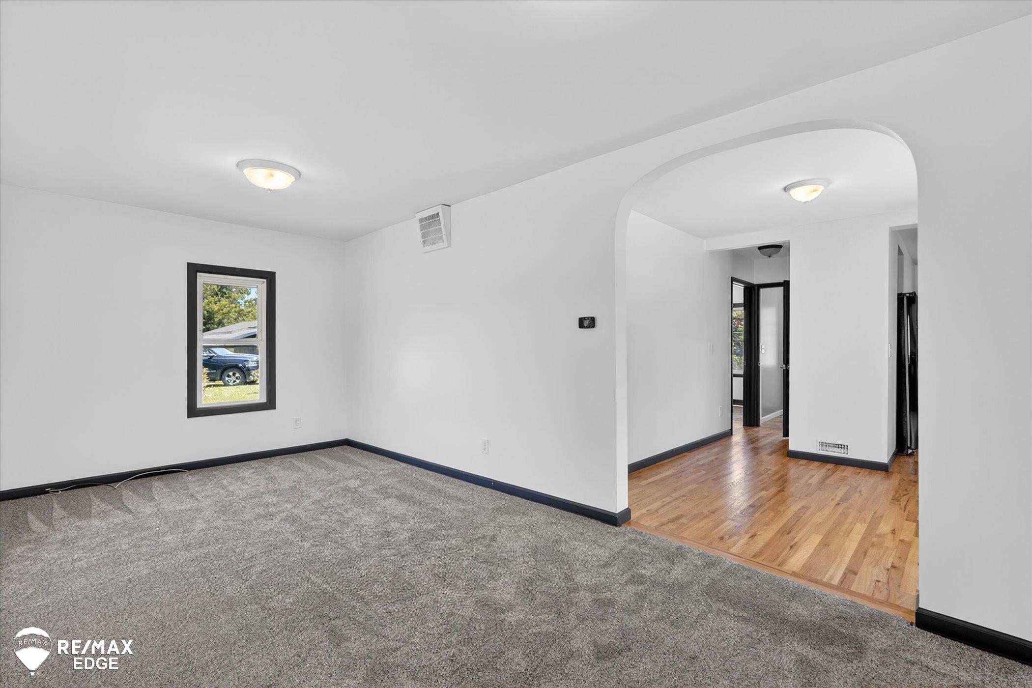 5233 Pratt Road photo 9